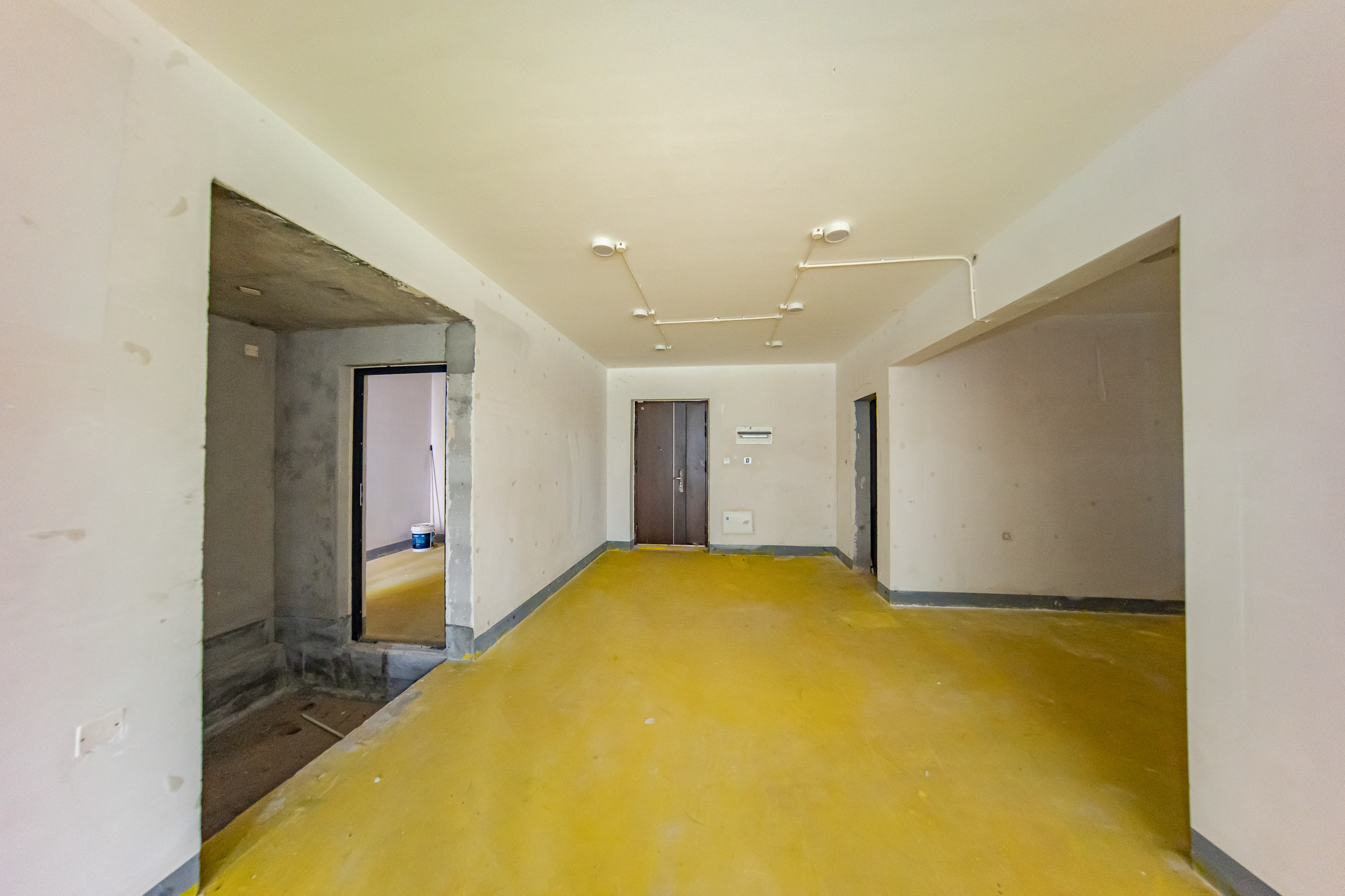 建投象山国际  3室2厅2卫   103.00万客厅