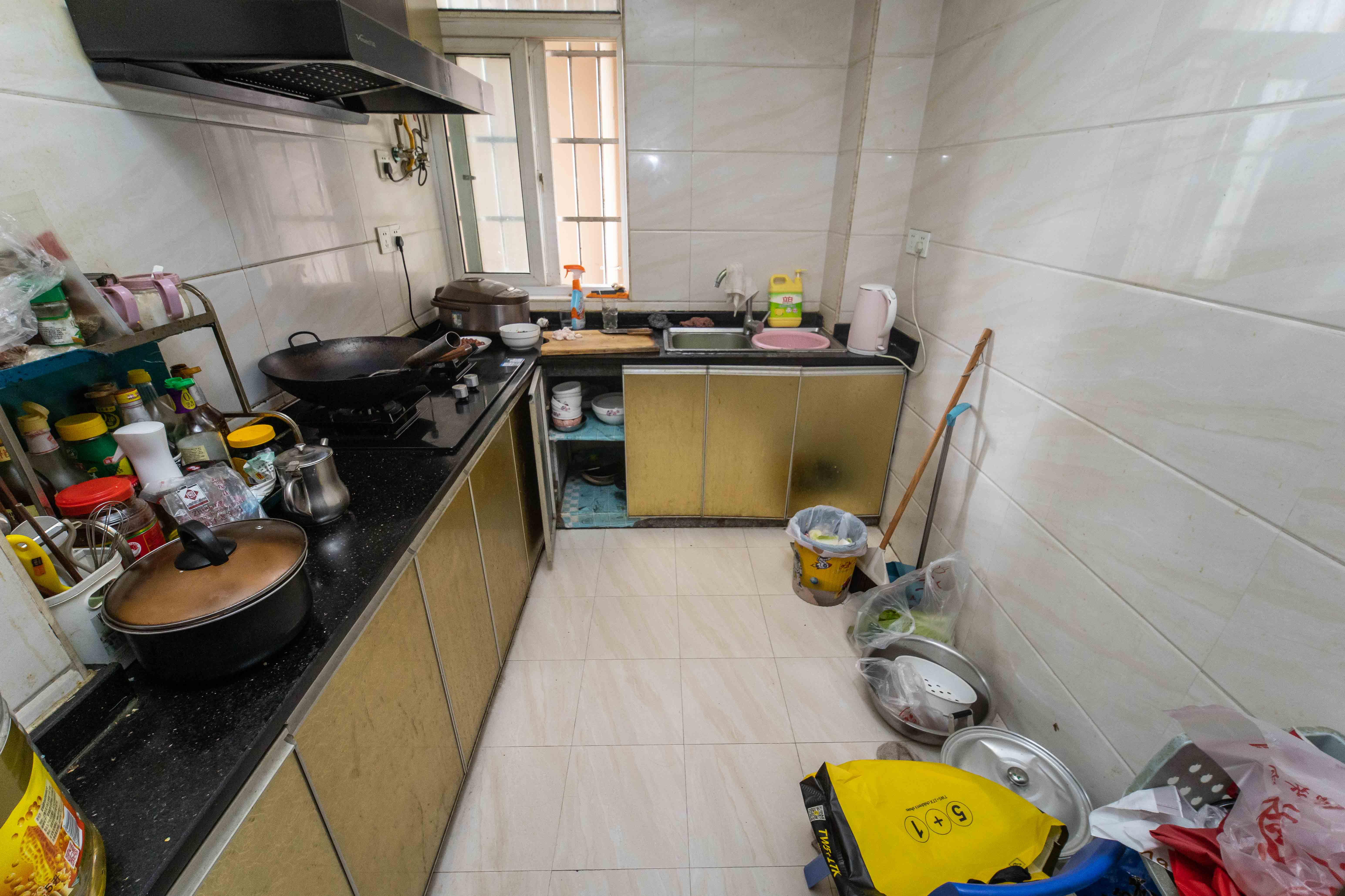 上河国际C区 3室2厅2卫 102.0万 上河国际C区 3室2厅2卫 102.0万厨房