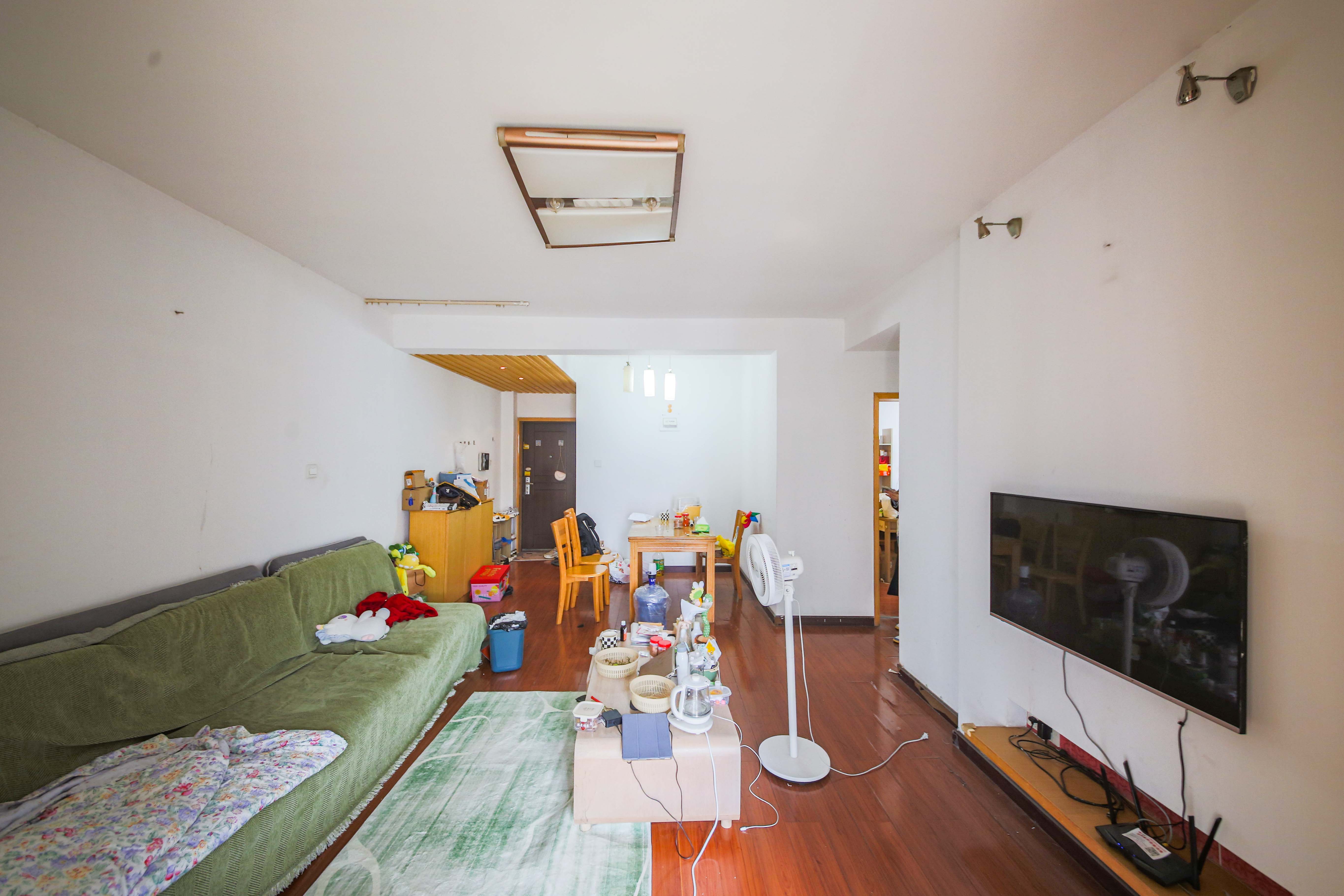 标志浪漫满屋（枫景公寓）  1室2厅1卫   80.00万