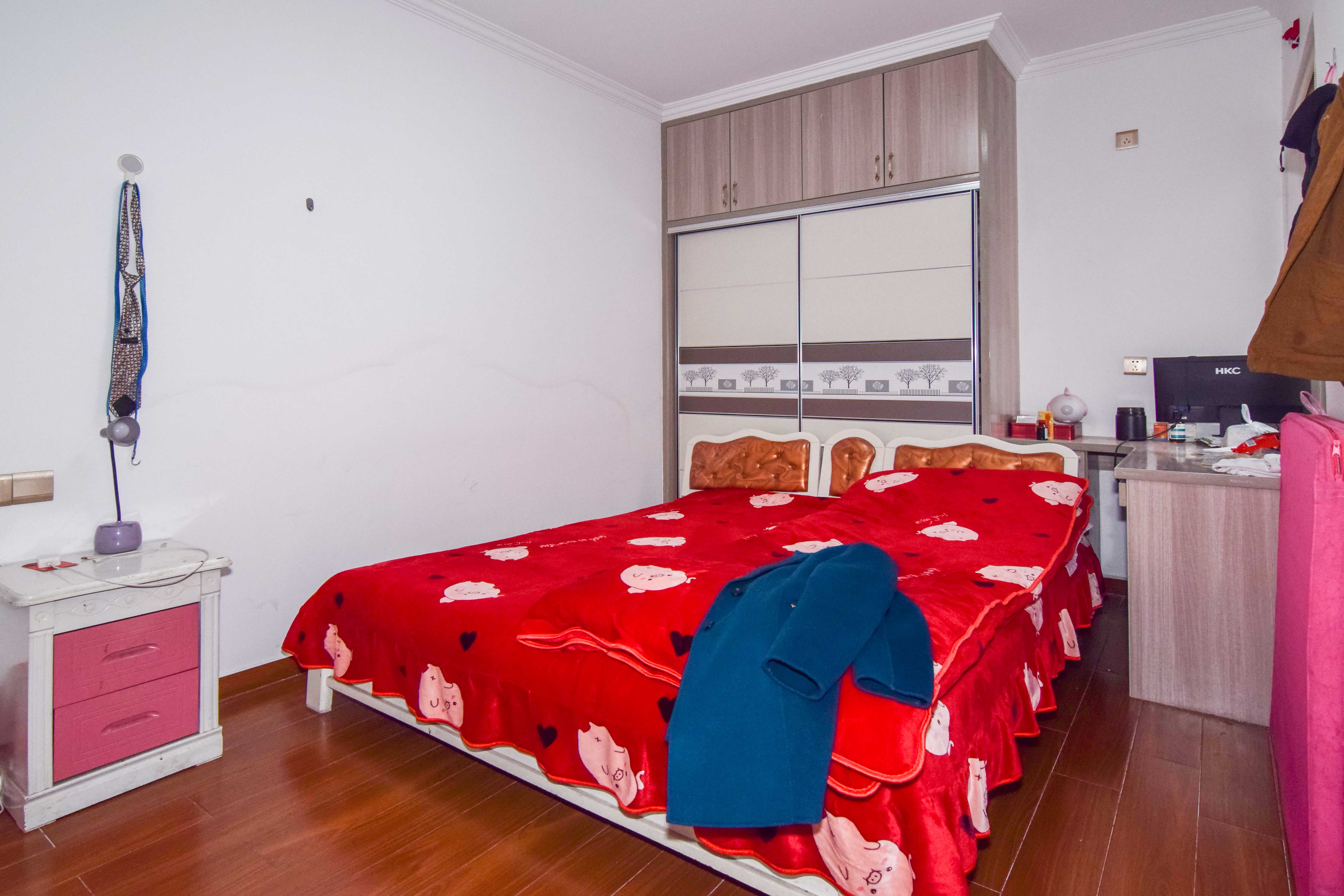 润和又一城 3室2厅2卫 77.8万 润和又一城 3室2厅2卫 77.8万卧室