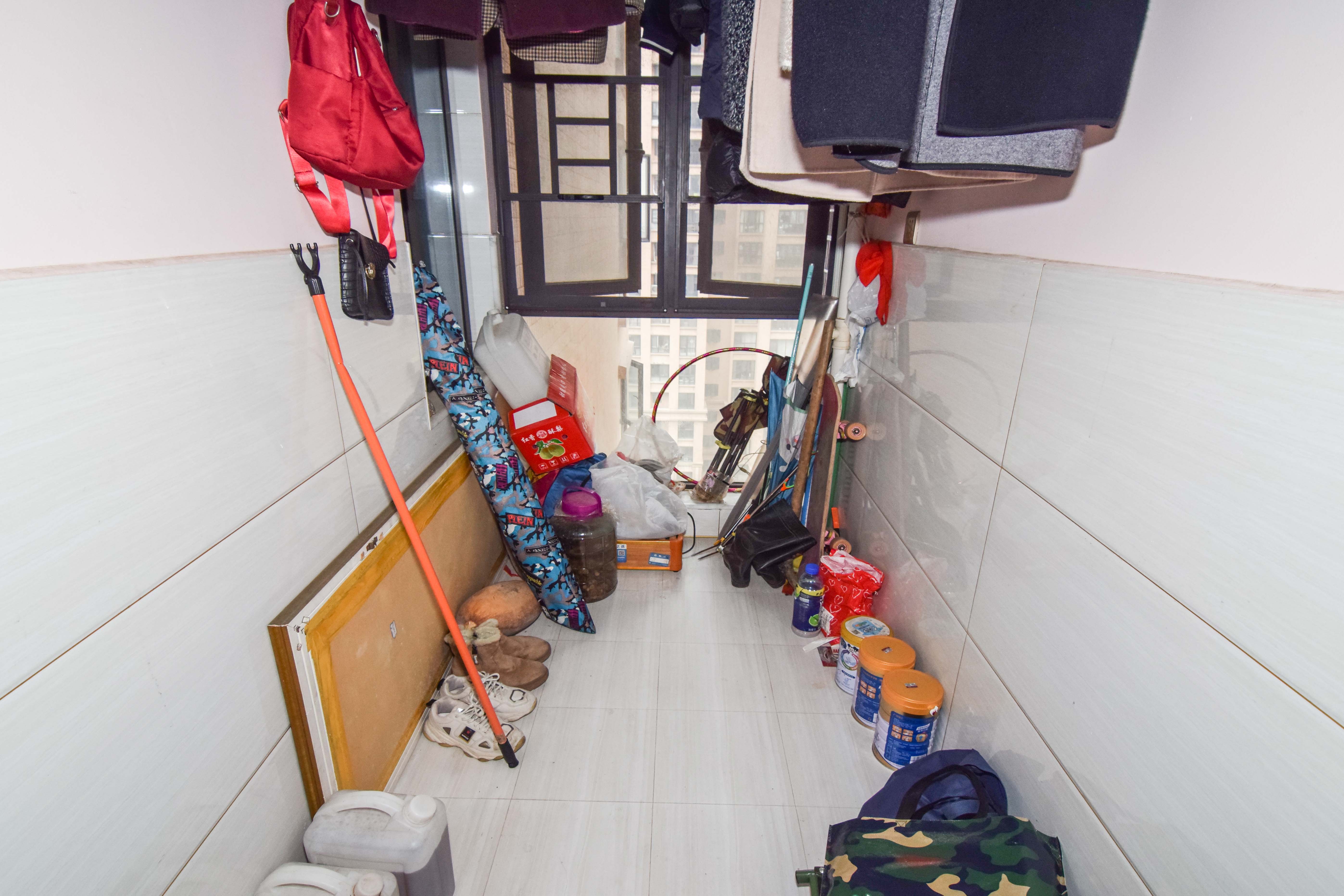 润和又一城 3室2厅2卫 77.8万 润和又一城 3室2厅2卫 77.8万阳台