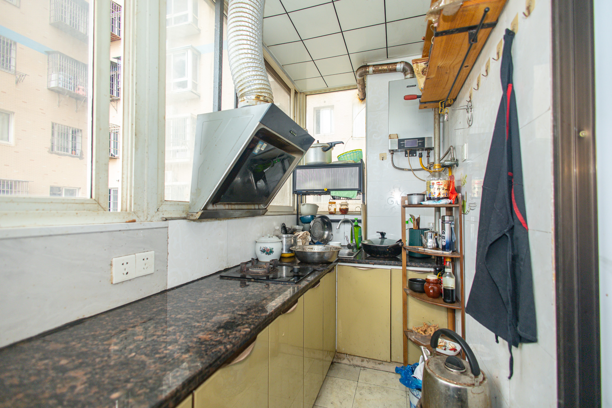 筑梦园  1室2厅1卫    35.0万 筑梦园  1室2厅1卫    35.0万厨房