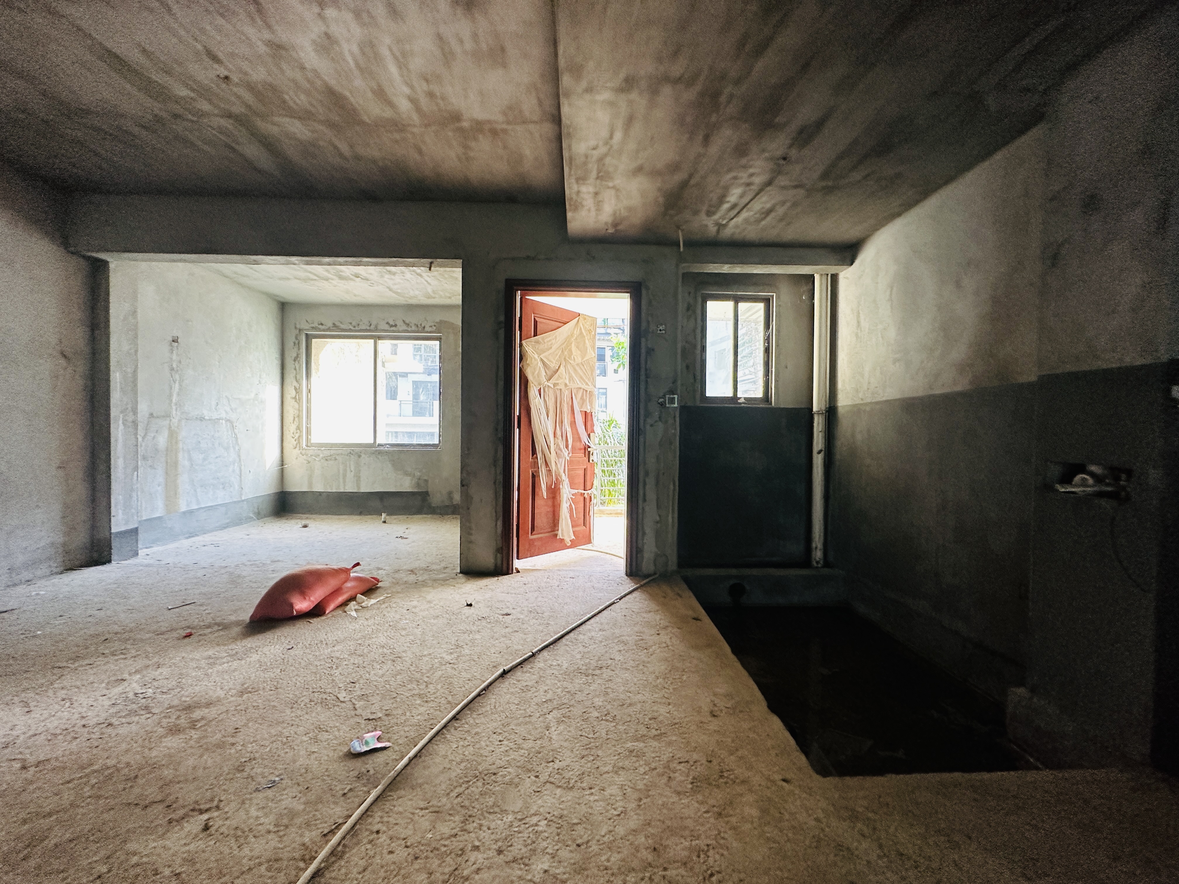 观海台1号 5室3厅4卫 1175.0万 观海台1号 5室3厅4卫 1175.0万客厅