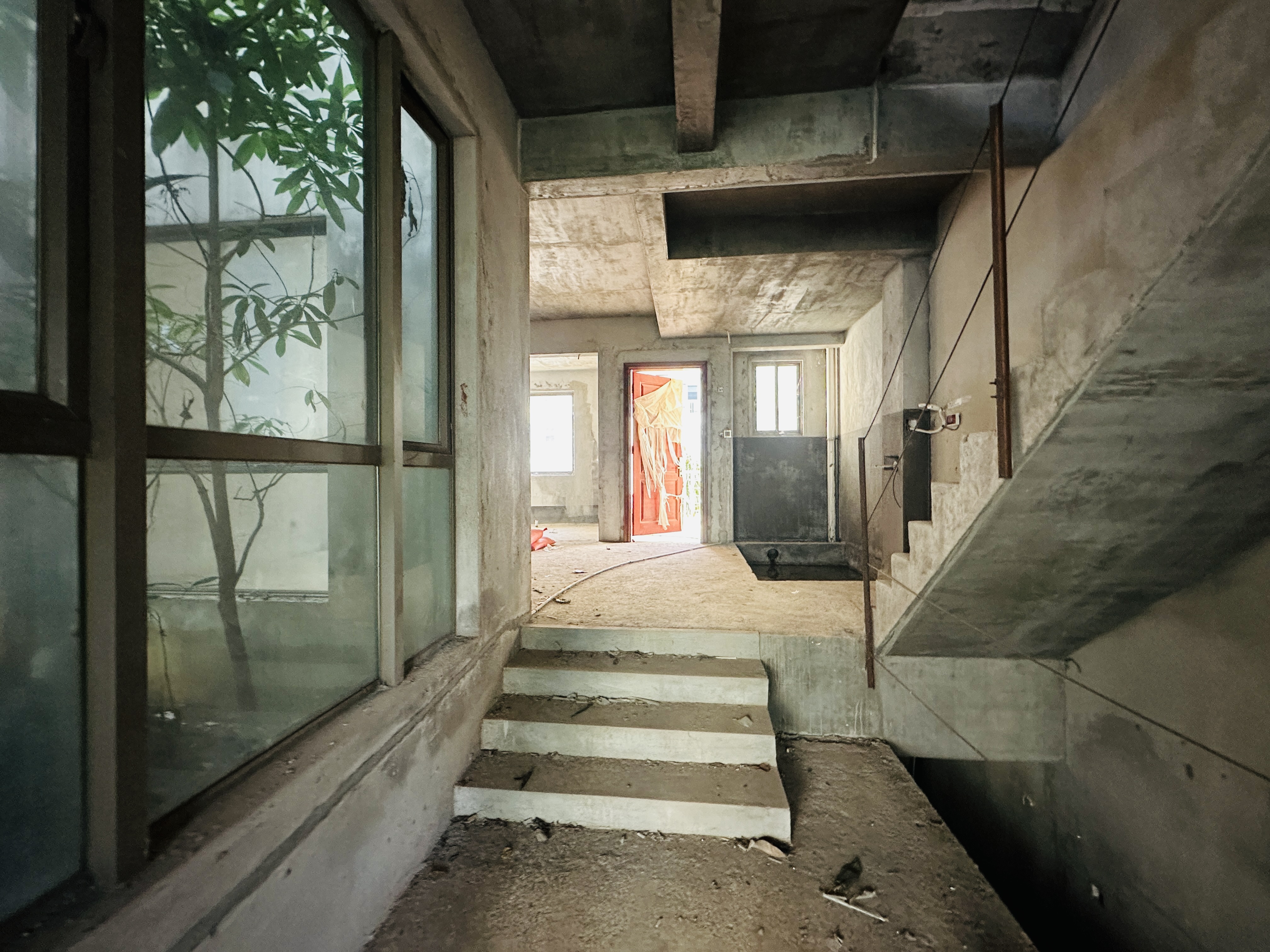 观海台1号 5室3厅4卫 1175.0万 观海台1号 5室3厅4卫 1175.0万其他