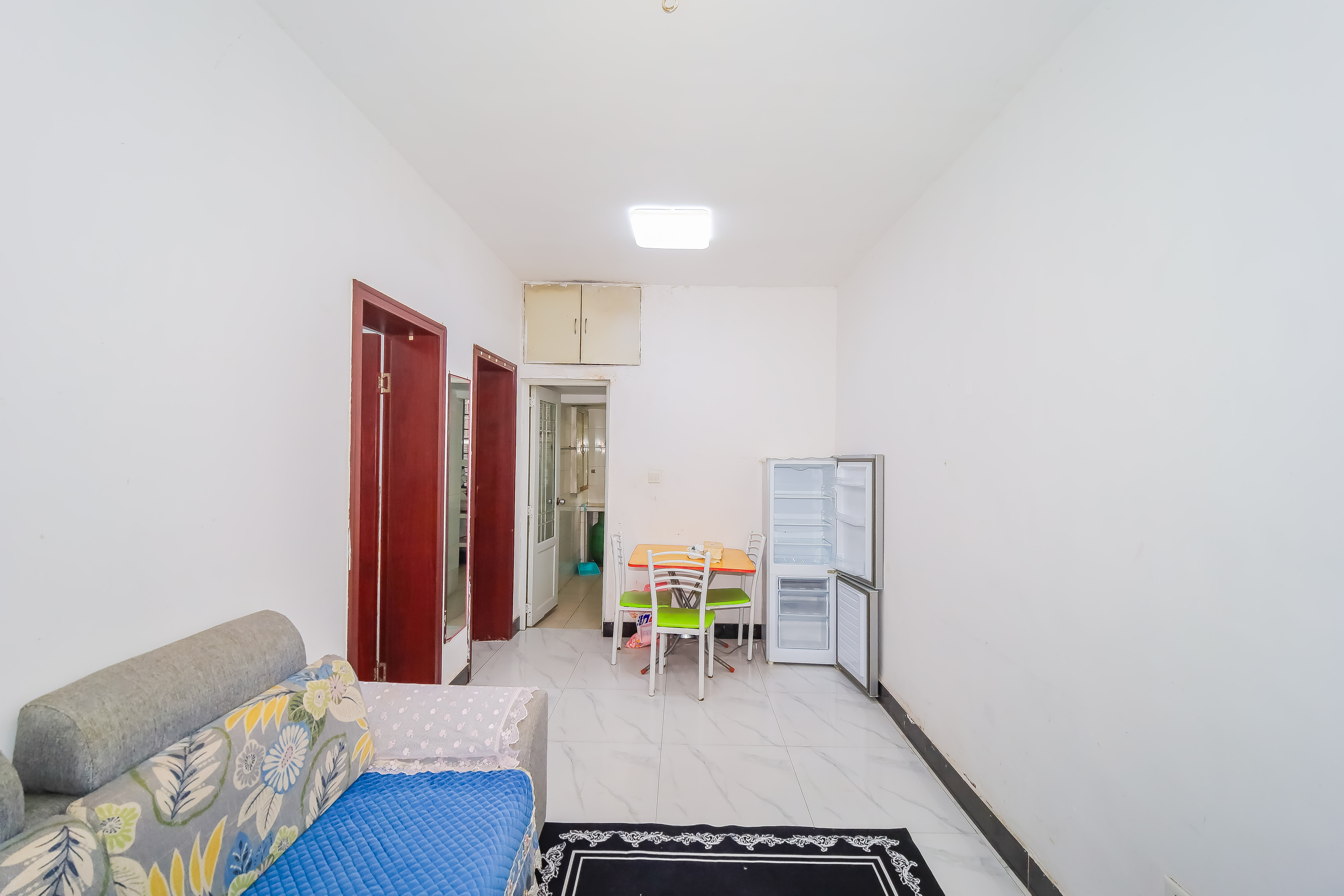 高正街税务局宿舍 2室1厅1卫 43.0万 高正街税务局宿舍 2室1厅1卫 43.0万客厅