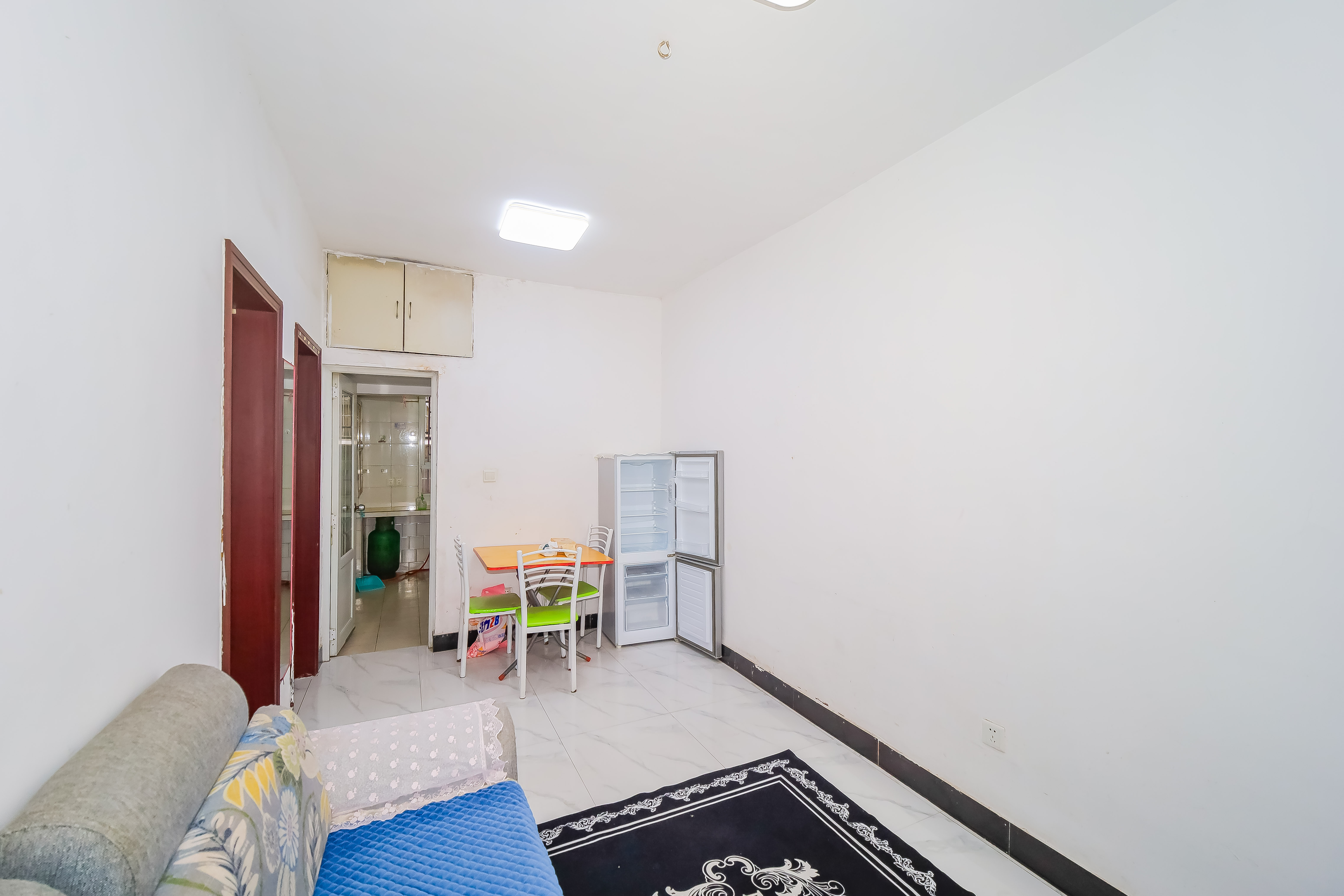 高正街税务局宿舍 2室1厅1卫 43.0万 高正街税务局宿舍 2室1厅1卫 43.0万客厅