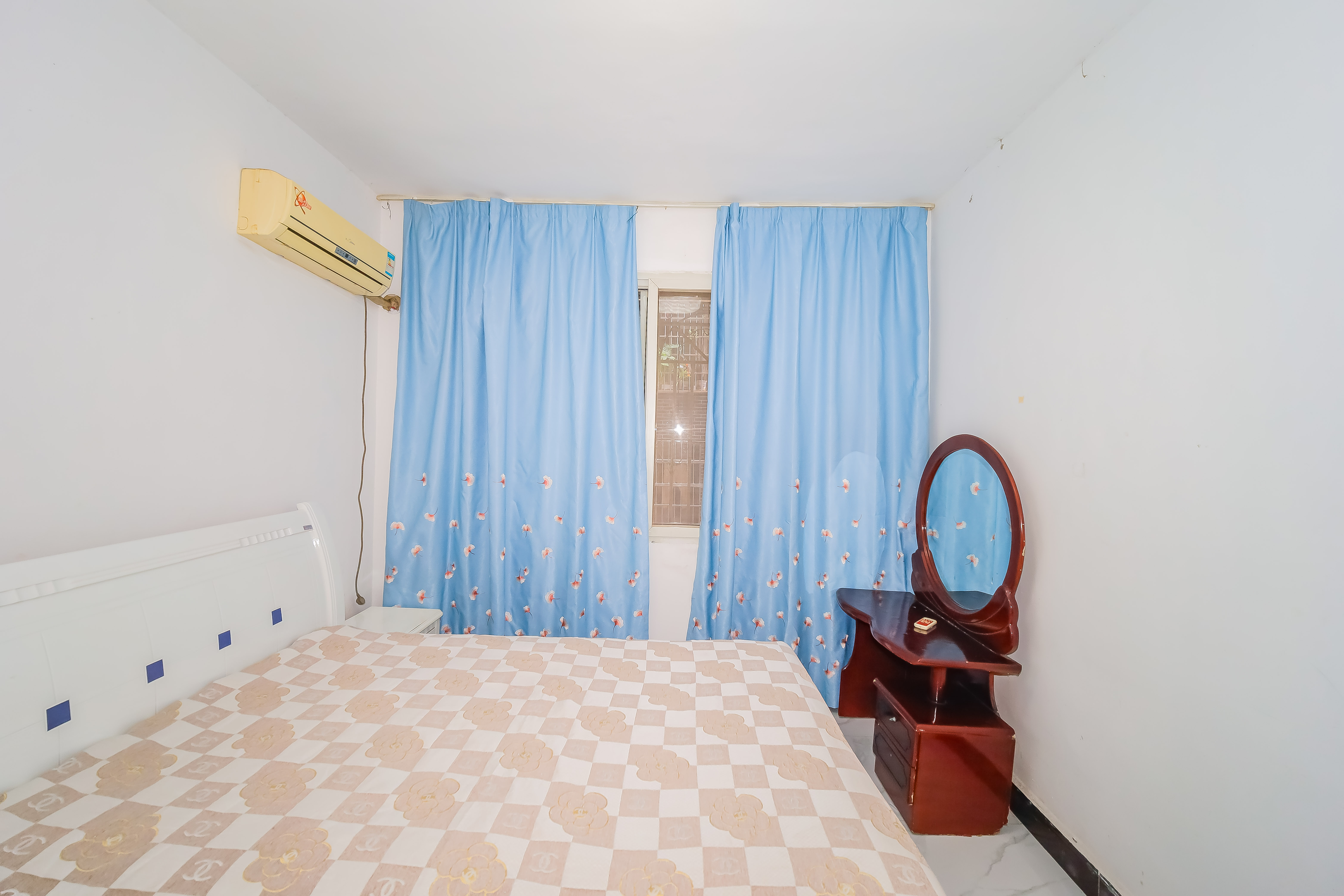 高正街税务局宿舍 2室1厅1卫 43.0万 高正街税务局宿舍 2室1厅1卫 43.0万卧室