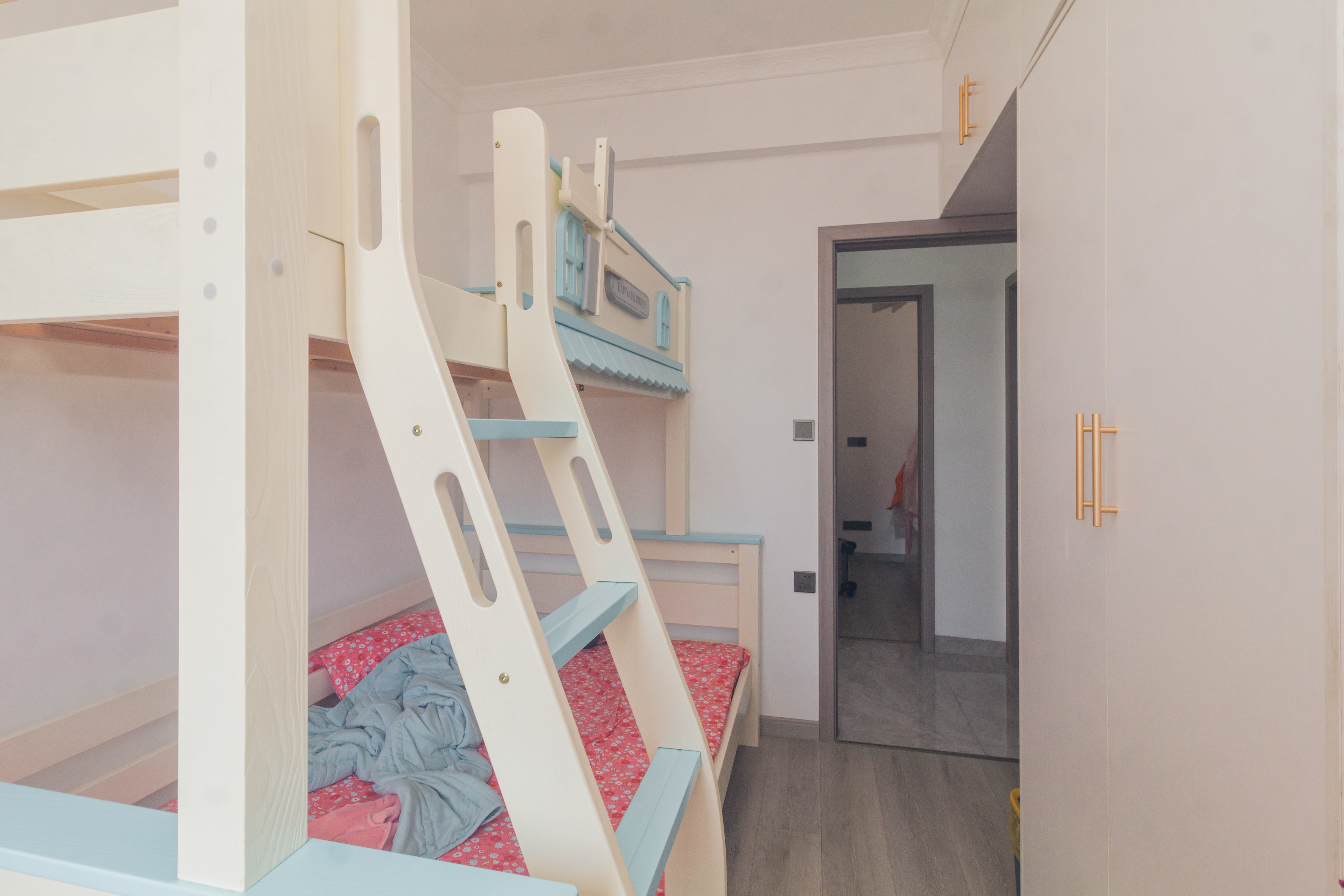 雅居乐新地  3室2厅2卫    93.8万 雅居乐新地  3室2厅2卫    93.8万卧室