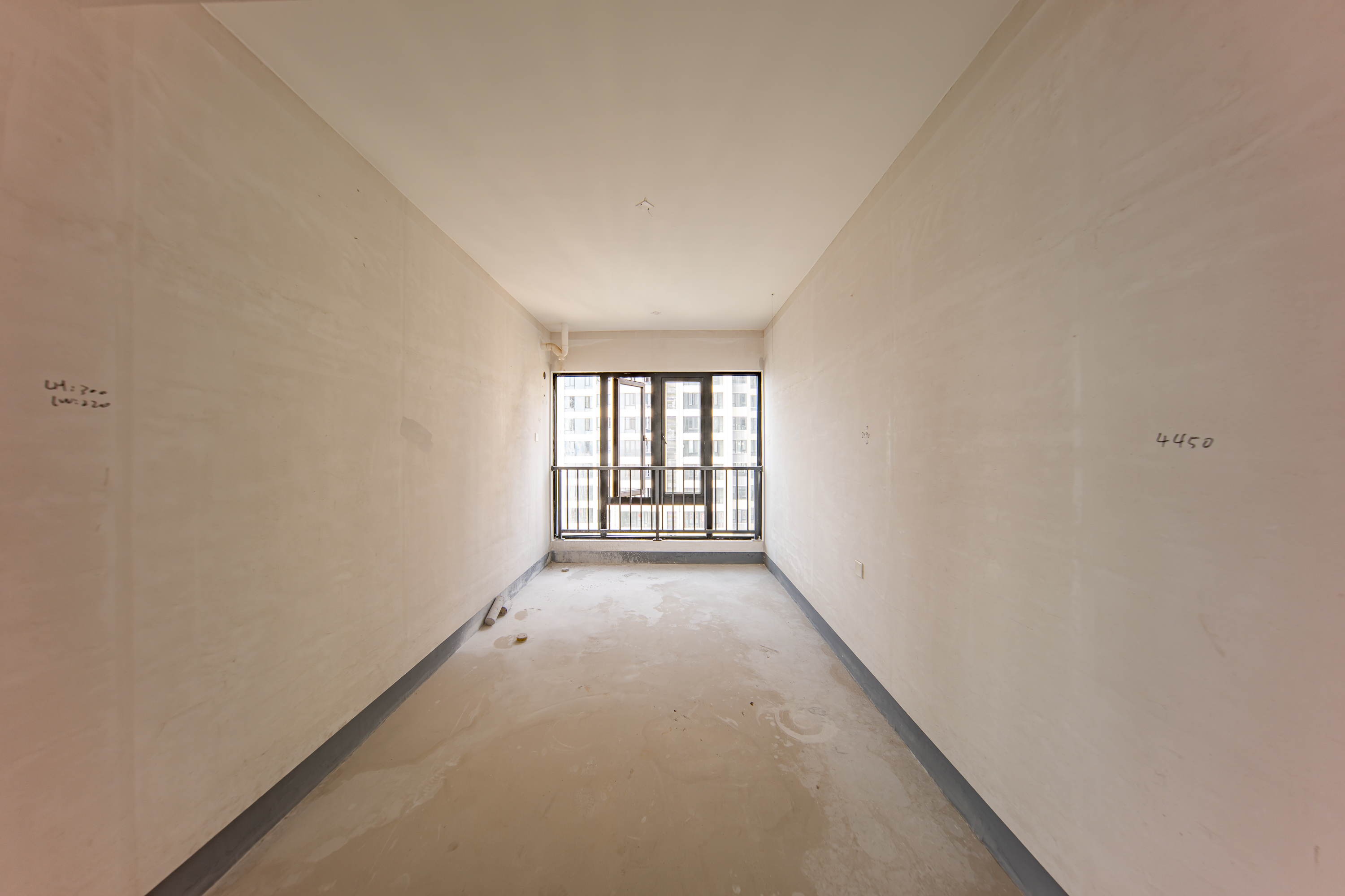 建投象山国际  4室2厅2卫   145.00万卧室