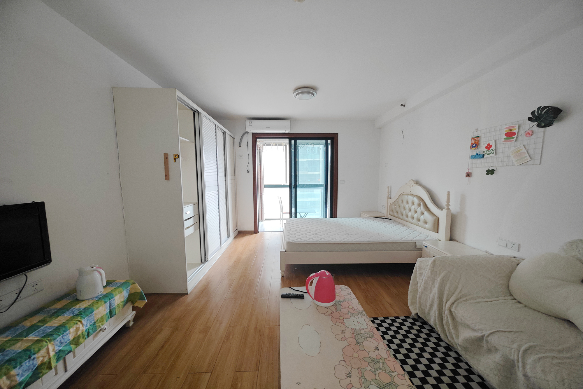 尊邸华庭  1室1厅1卫    38.0万 尊邸华庭  1室1厅1卫    38.0万卧室