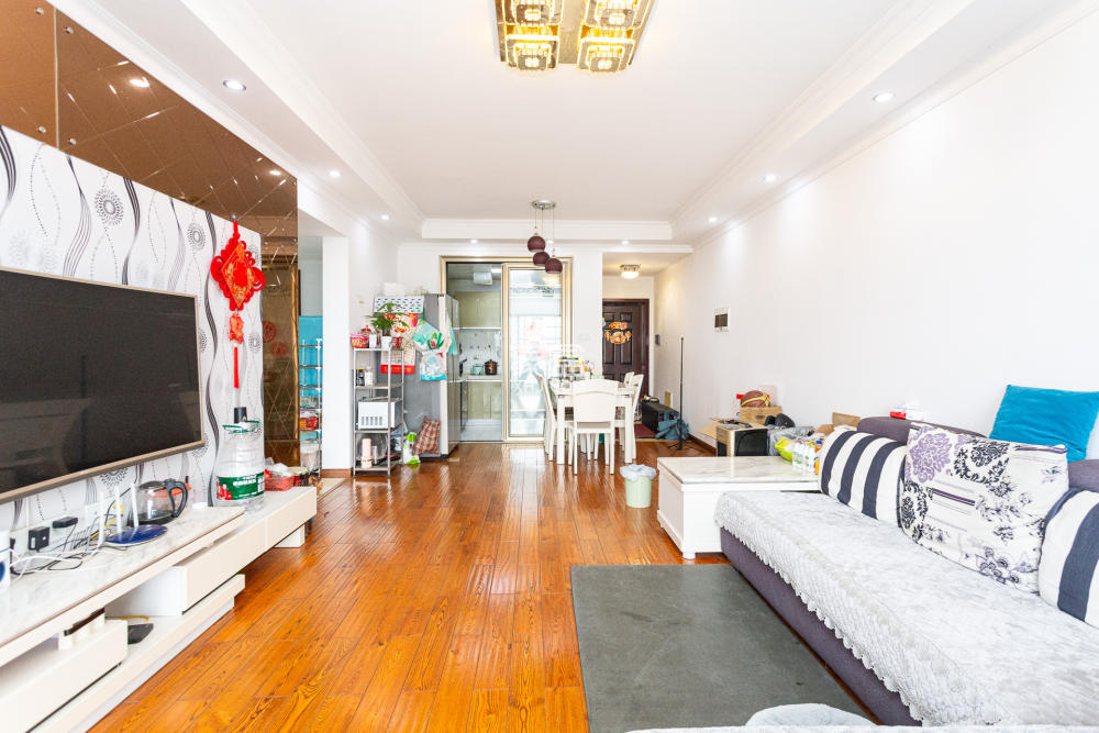 勤诚达新界  3室2厅1卫    85.0万