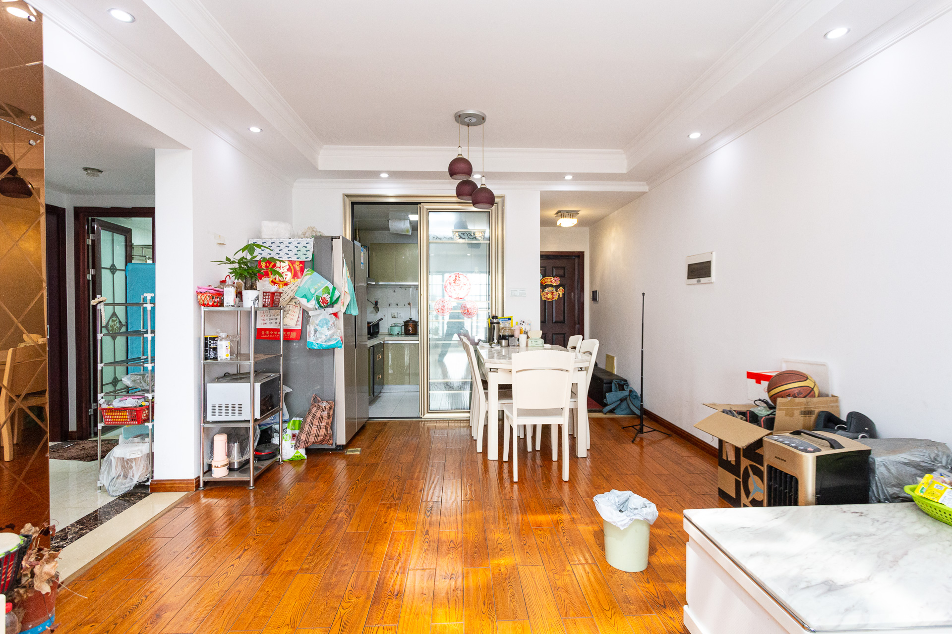 勤诚达新界  3室2厅1卫    85.0万 勤诚达新界  3室2厅1卫    85.0万客厅