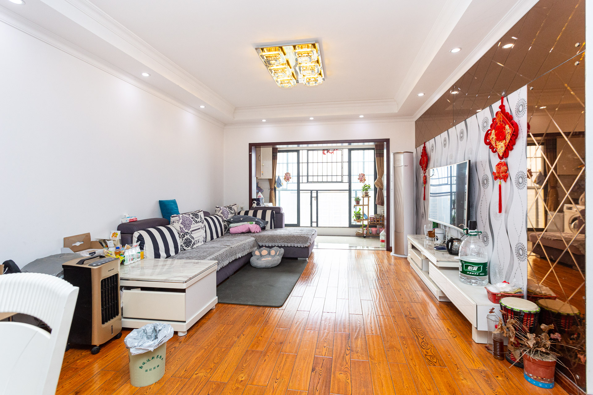 勤诚达新界  3室2厅1卫    85.0万 勤诚达新界  3室2厅1卫    85.0万客厅