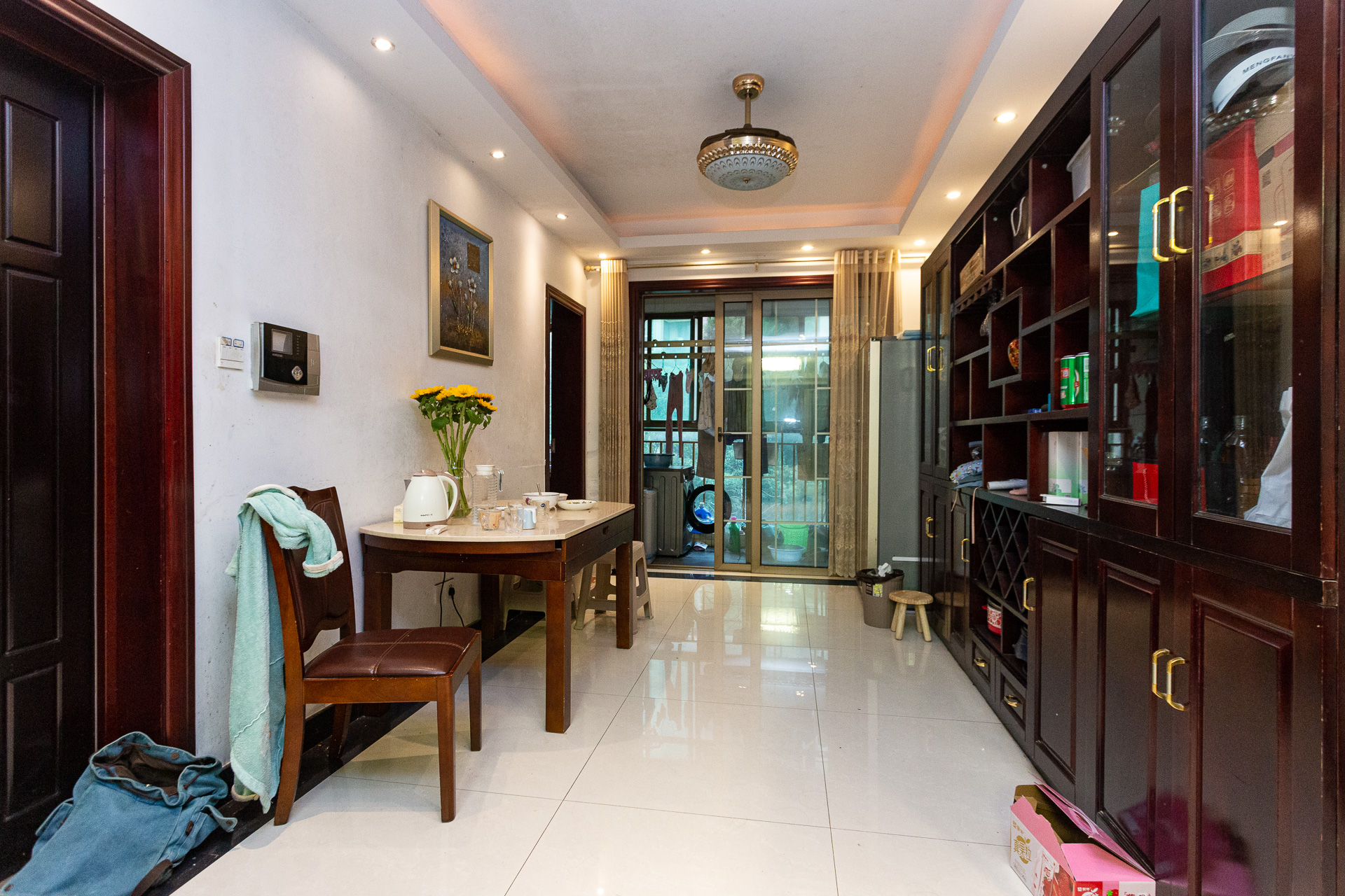 长沙玫瑰园 3室2厅2卫 100.0万 长沙玫瑰园 3室2厅2卫 100.0万客厅