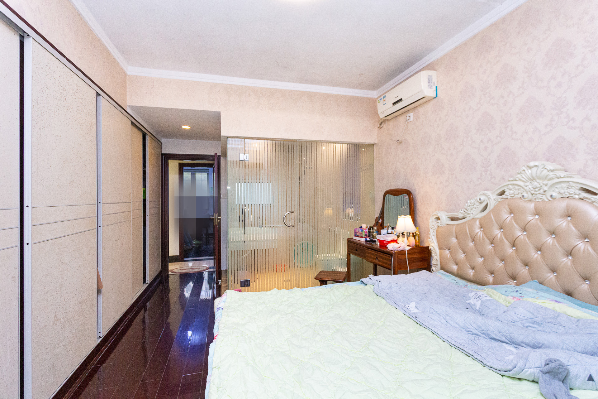 长沙玫瑰园 3室2厅2卫 100.0万 长沙玫瑰园 3室2厅2卫 100.0万卧室