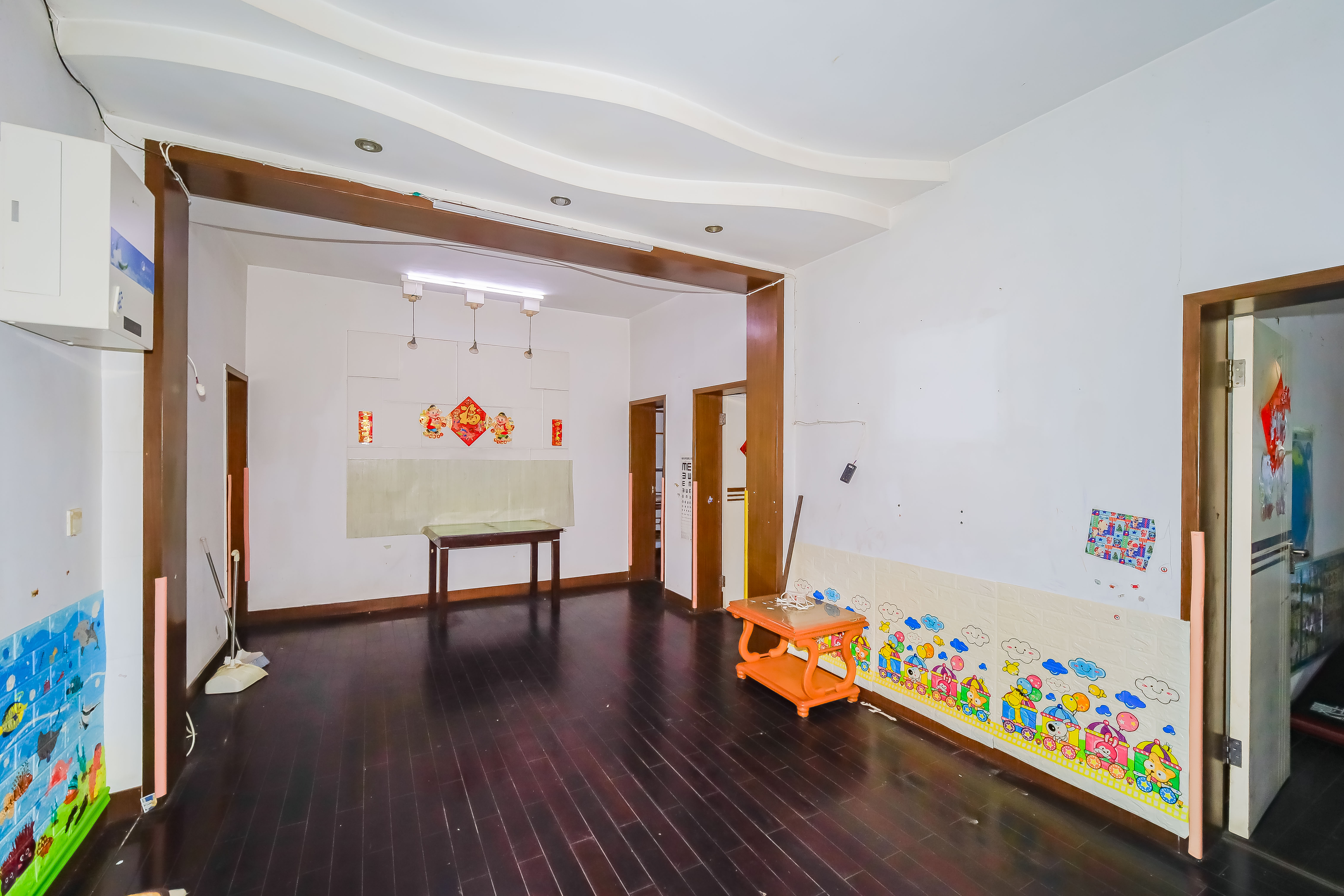东瓜山三村(东电社区)  3室2厅1卫   55.00万客厅