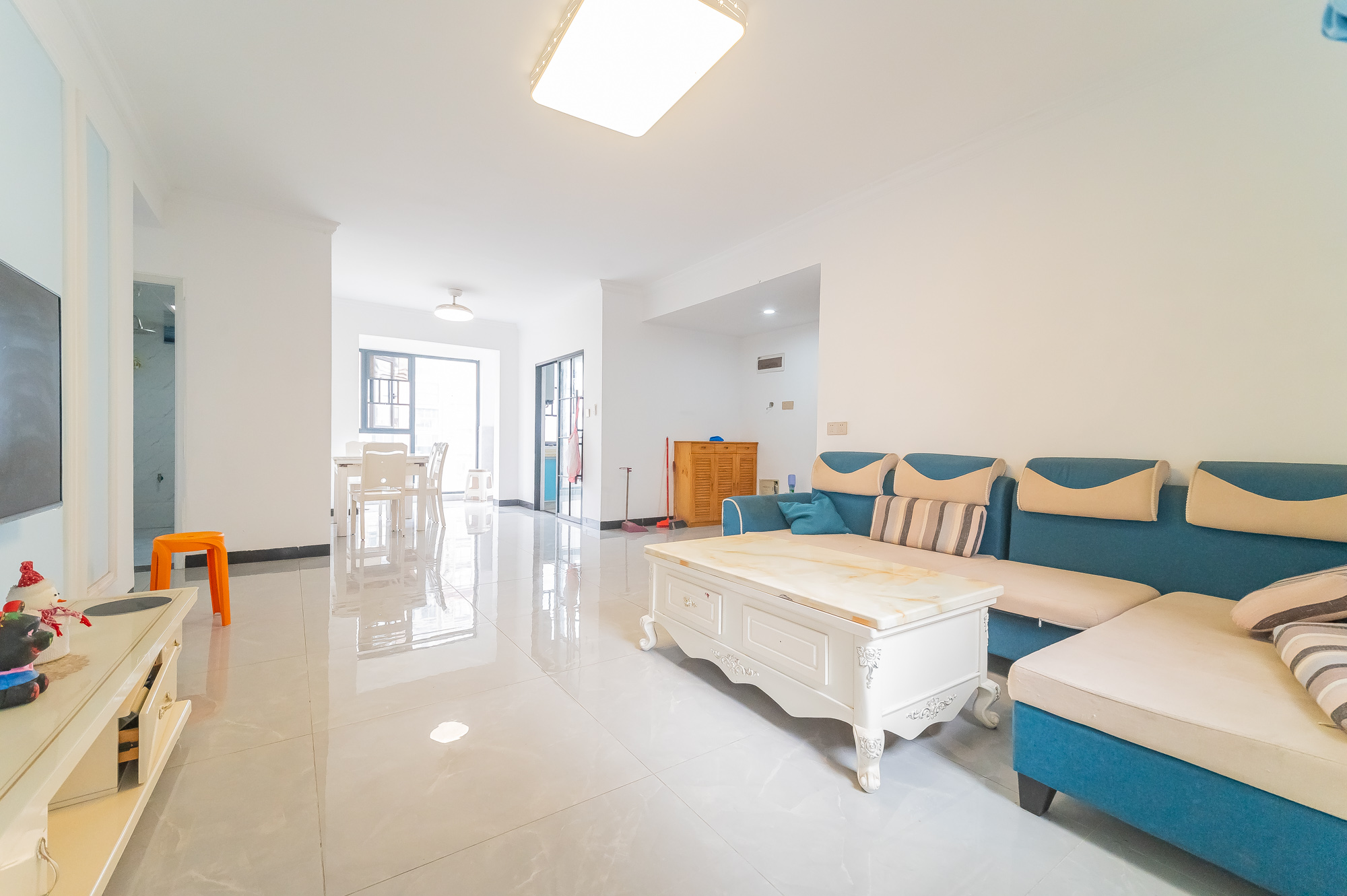 松雅湖壹号 4室2厅2卫 108.8万 松雅湖壹号 4室2厅2卫 108.8万客厅