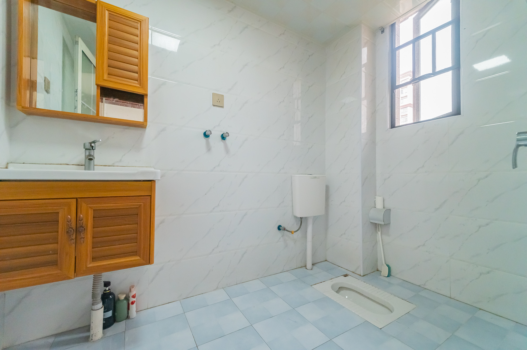 松雅湖壹号 4室2厅2卫 108.8万 松雅湖壹号 4室2厅2卫 108.8万卫生间