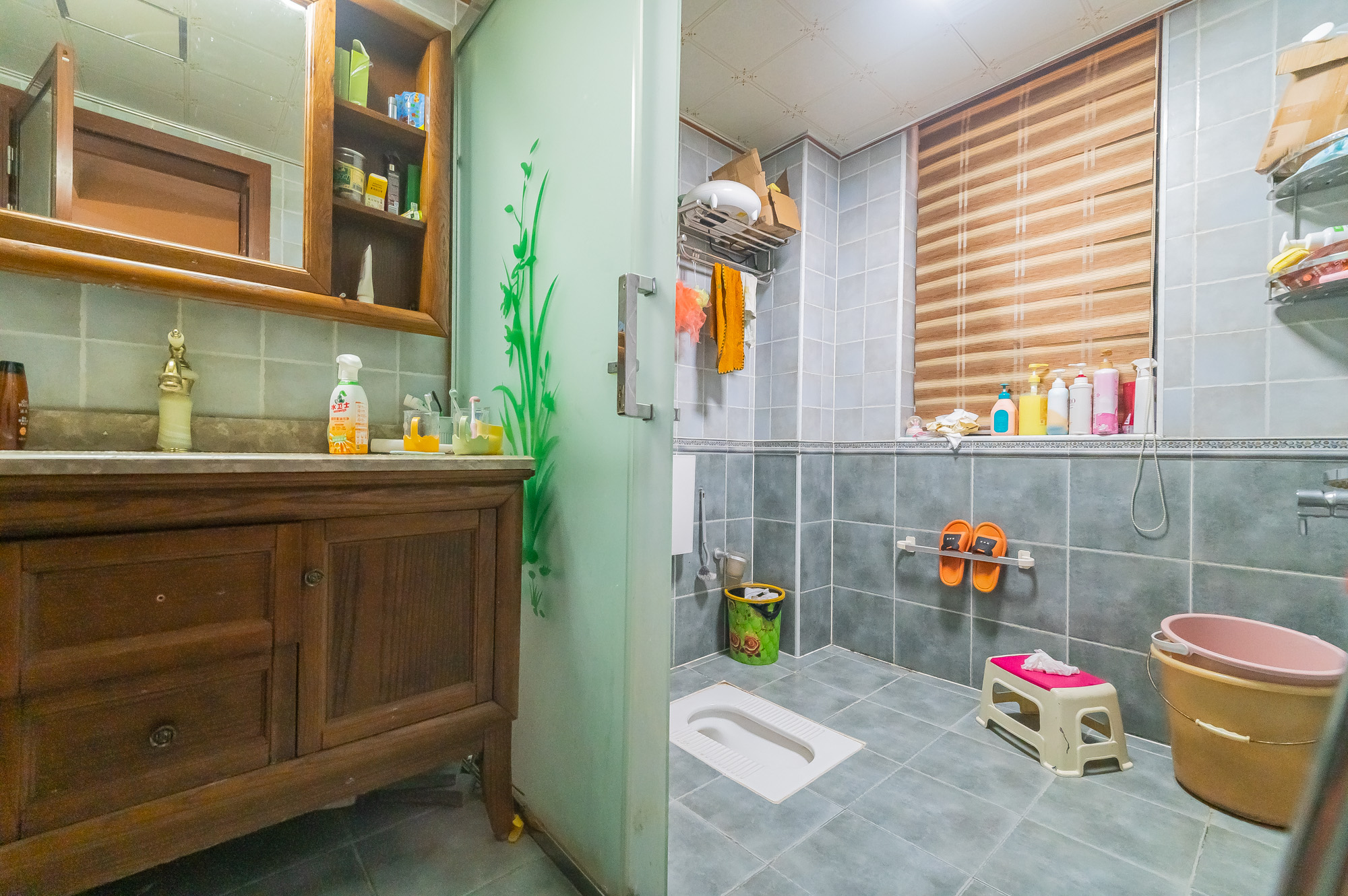 海伦春天 6室3厅3卫 208.0万 海伦春天 6室3厅3卫 208.0万卫生间