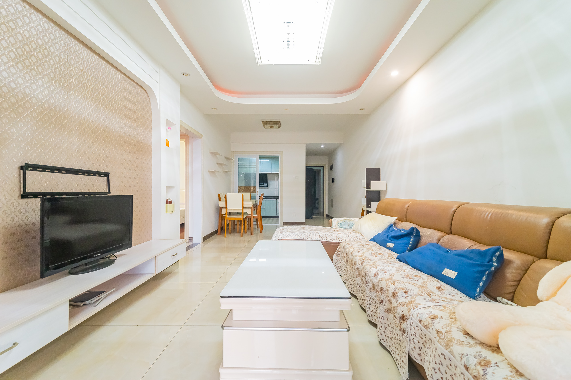 华润置地广场一期 2室2厅1卫 58.8万 华润置地广场一期 2室2厅1卫 58.8万客厅