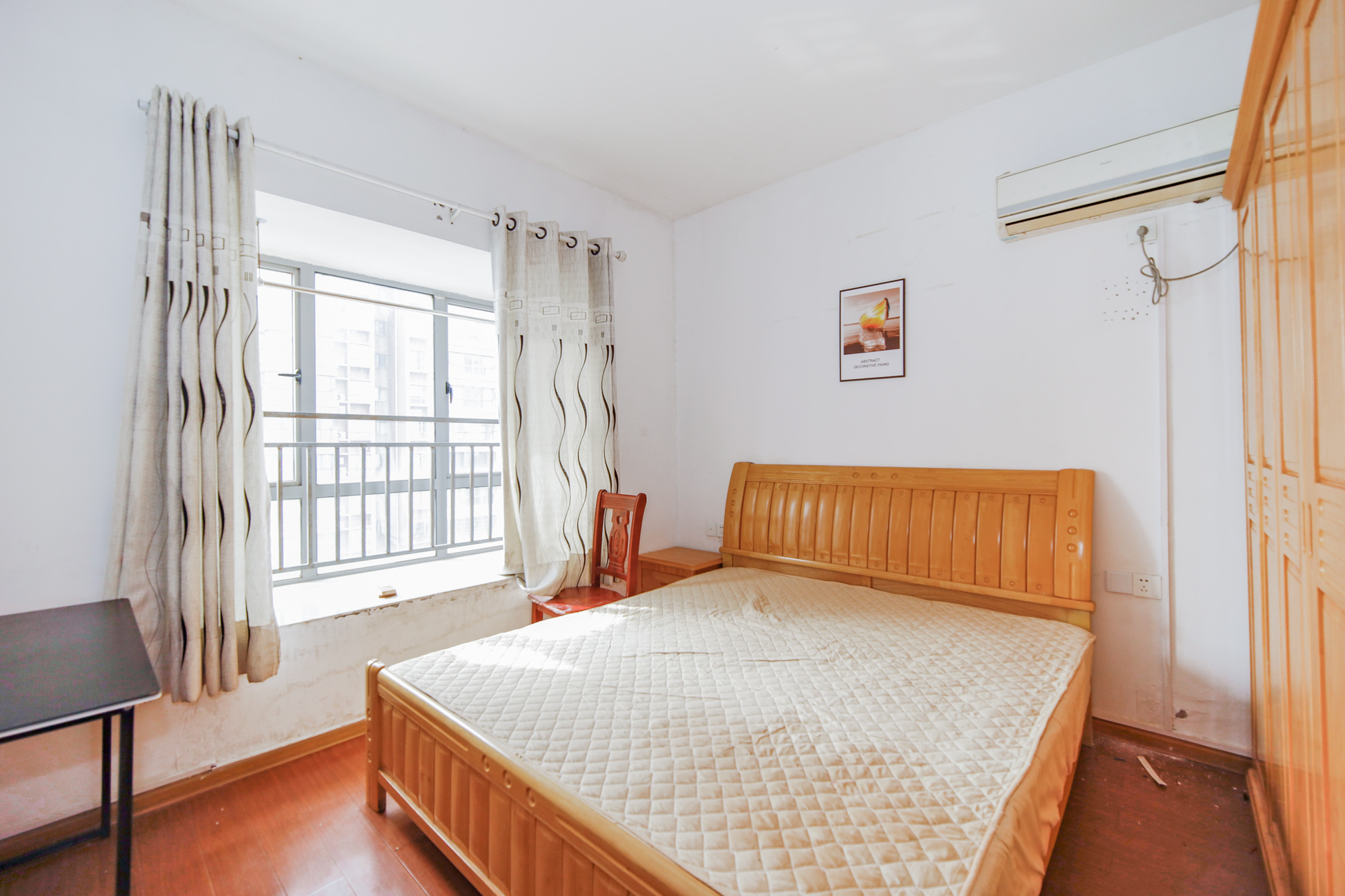 上海城小区 3室2厅2卫 70.0万 上海城小区 3室2厅2卫 70.0万卧室