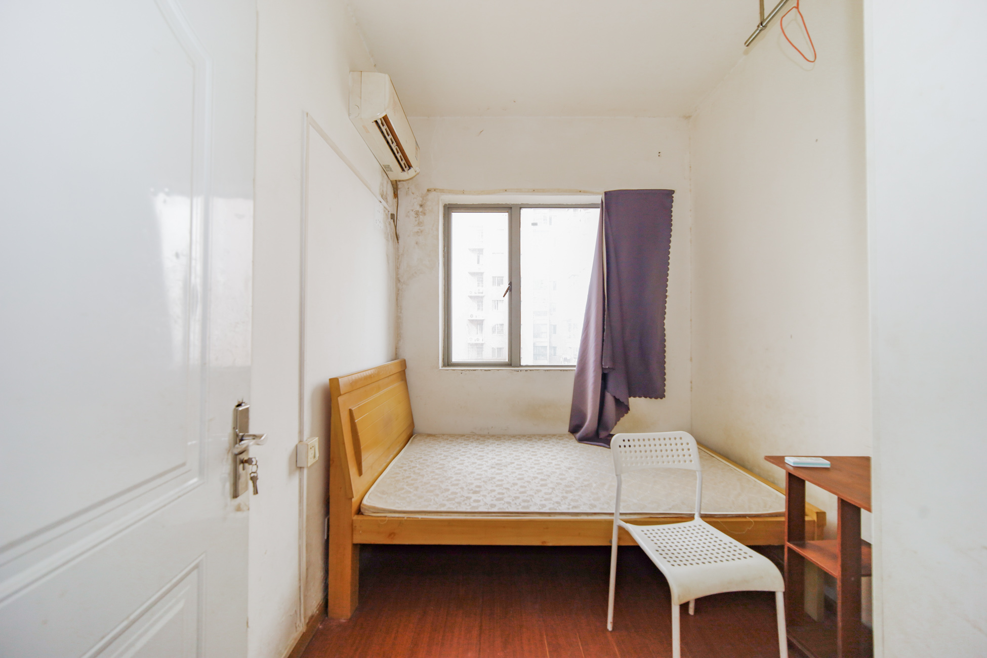 上海城小区 3室2厅2卫 70.0万 上海城小区 3室2厅2卫 70.0万卧室