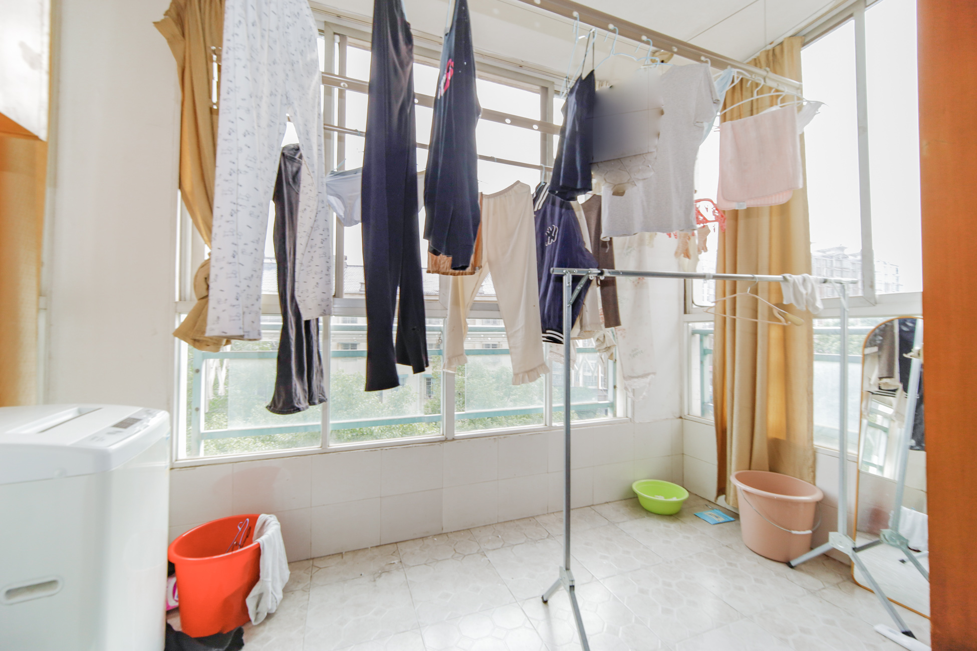 中建桂苑  3室2厅2卫   108.00万阳台