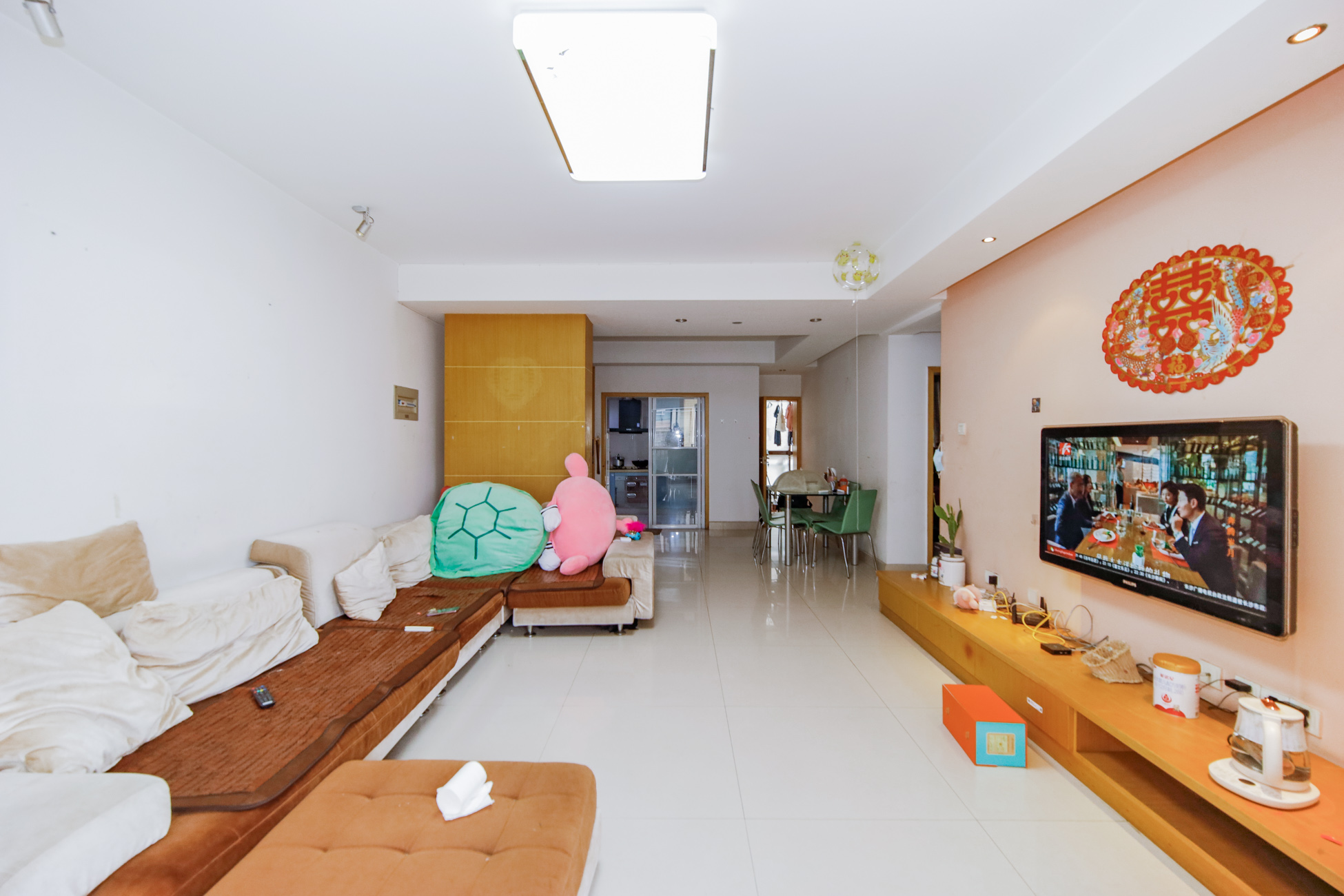 鑫天山水洲城 3室2厅2卫 100.0万 鑫天山水洲城 3室2厅2卫 100.0万客厅