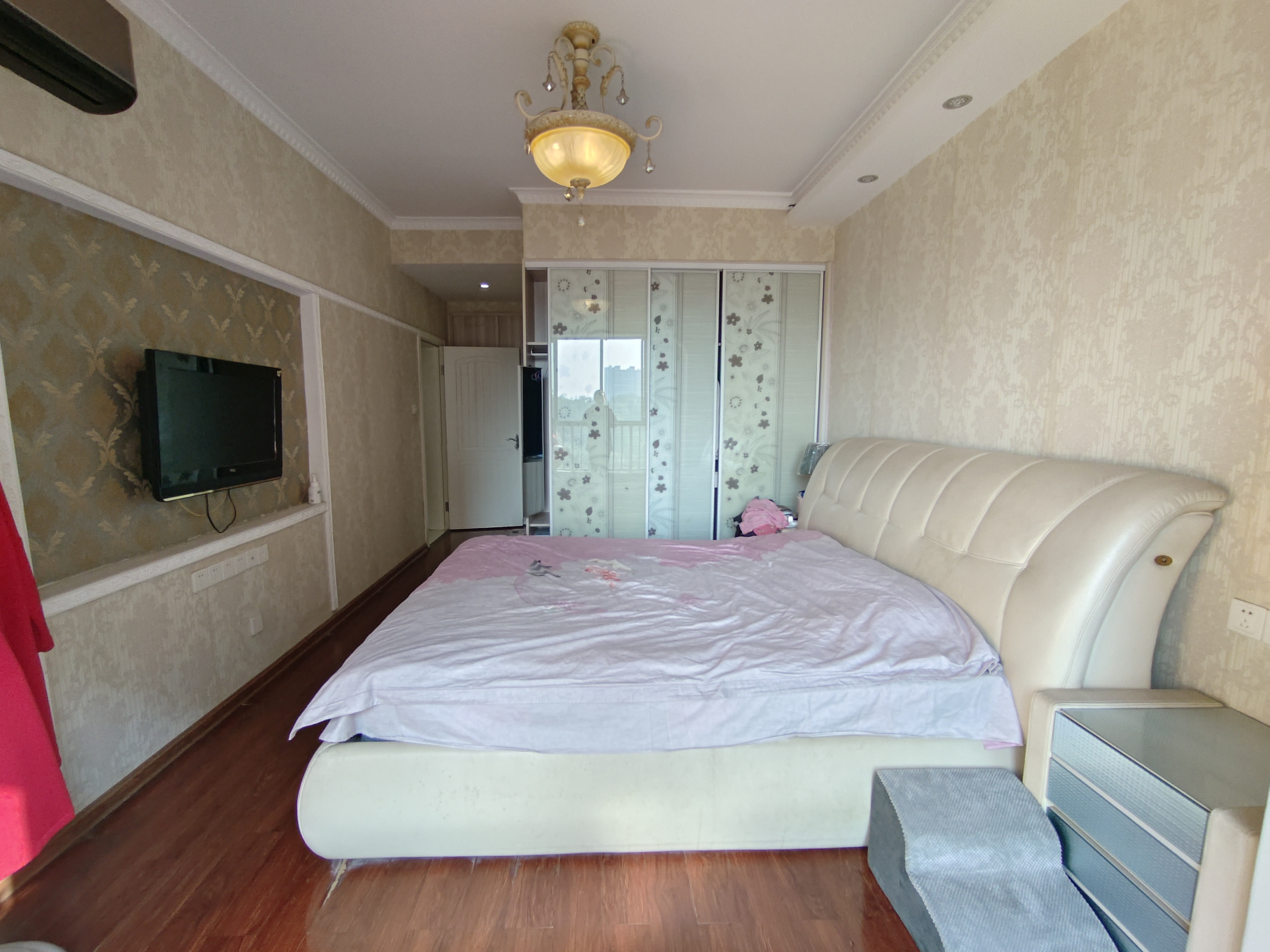 尚格名城花好悦园4期 4室2厅2卫 68.80万 尚格名城花好悦园4期 4室2厅2卫 68.80万室内图