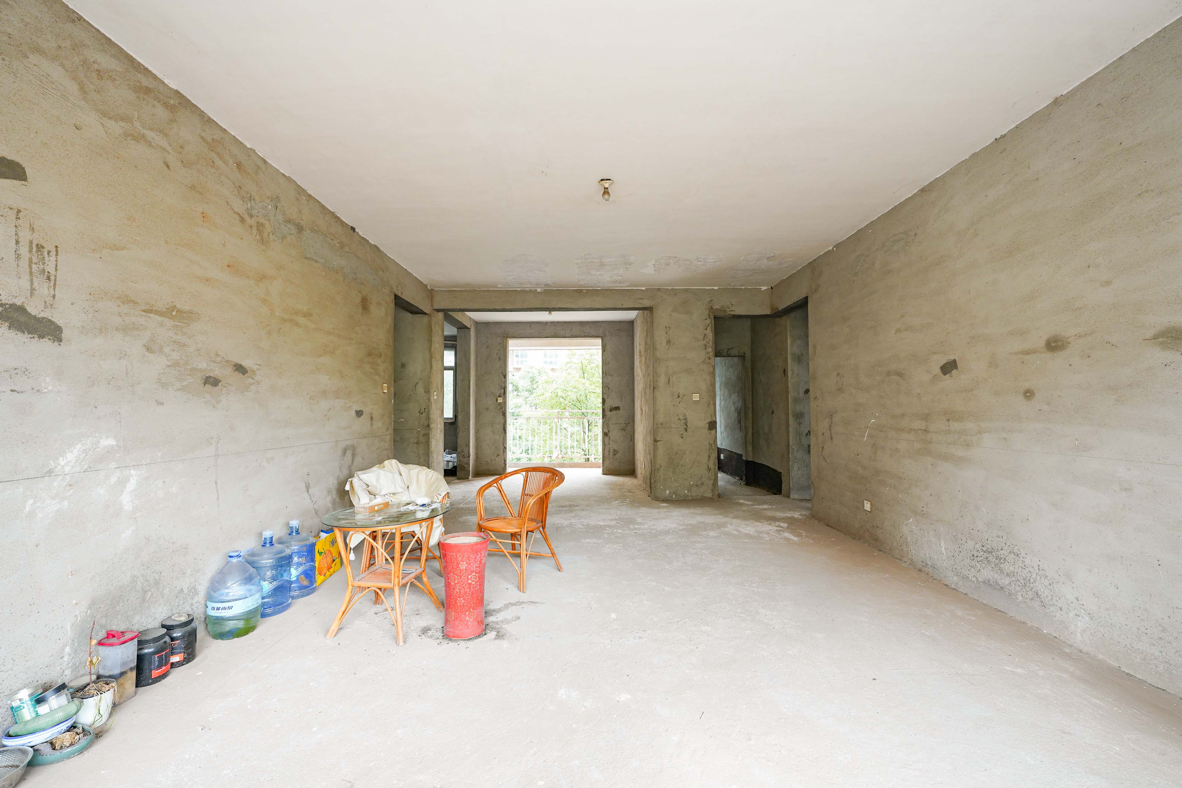 德泽苑 4室2厅2卫 94.0万 德泽苑 4室2厅2卫 94.0万客厅