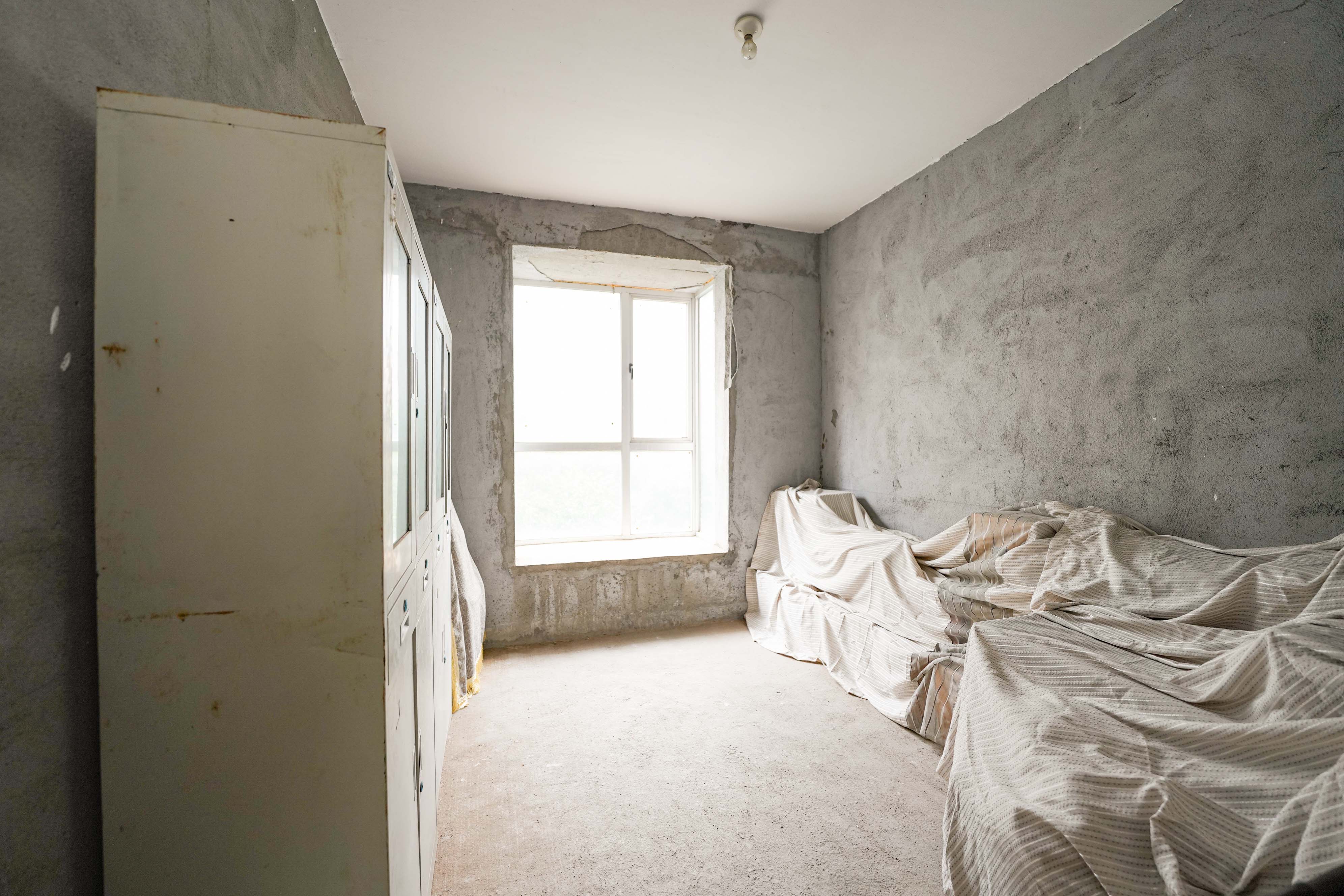 德泽苑 4室2厅2卫 94.0万 德泽苑 4室2厅2卫 94.0万卧室