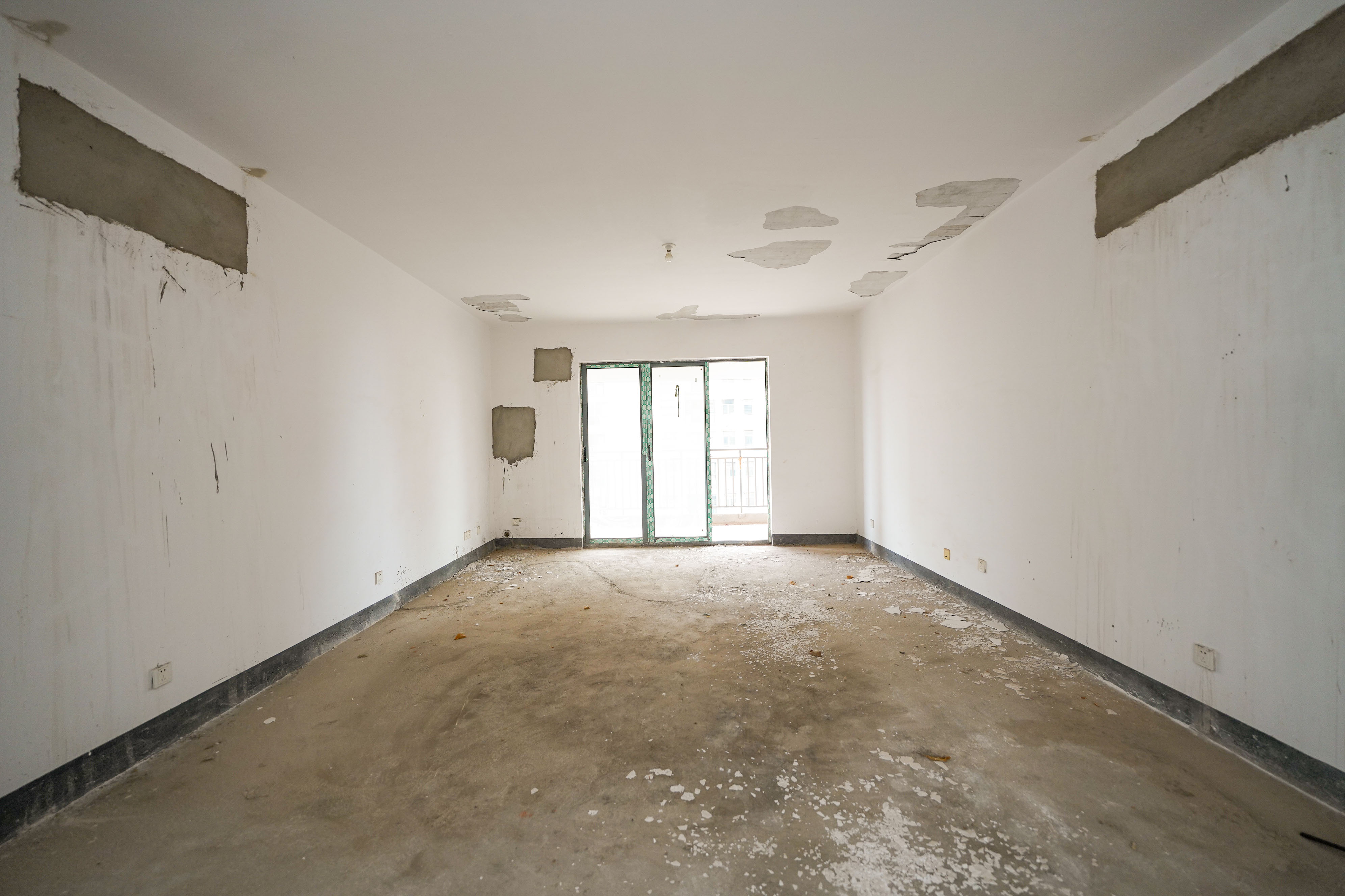 和美星城  4室2厅2卫    106.0万 和美星城  4室2厅2卫    106.0万客厅