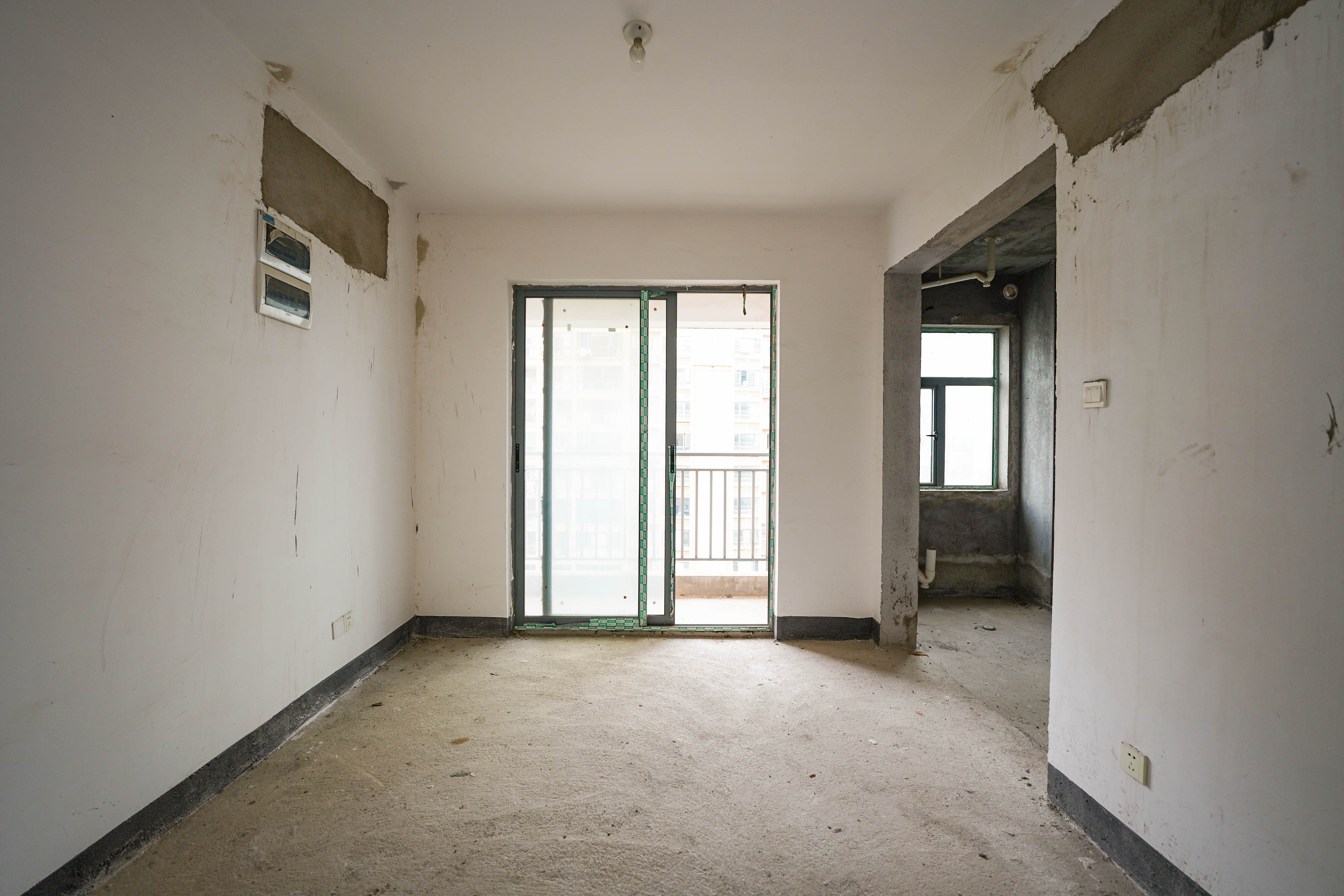 和美星城  4室2厅2卫    106.0万 和美星城  4室2厅2卫    106.0万客厅