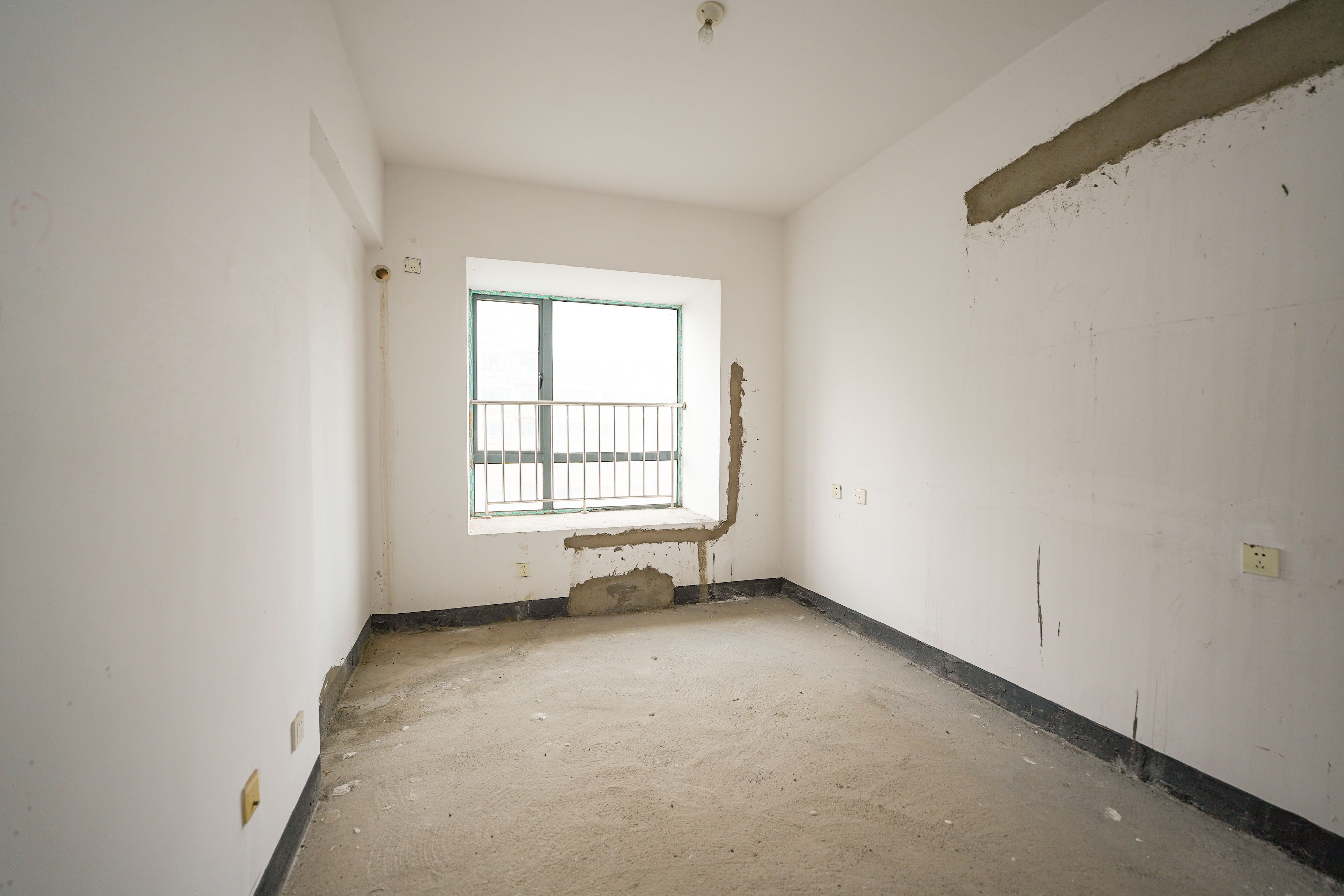 和美星城  4室2厅2卫    106.0万 和美星城  4室2厅2卫    106.0万卧室