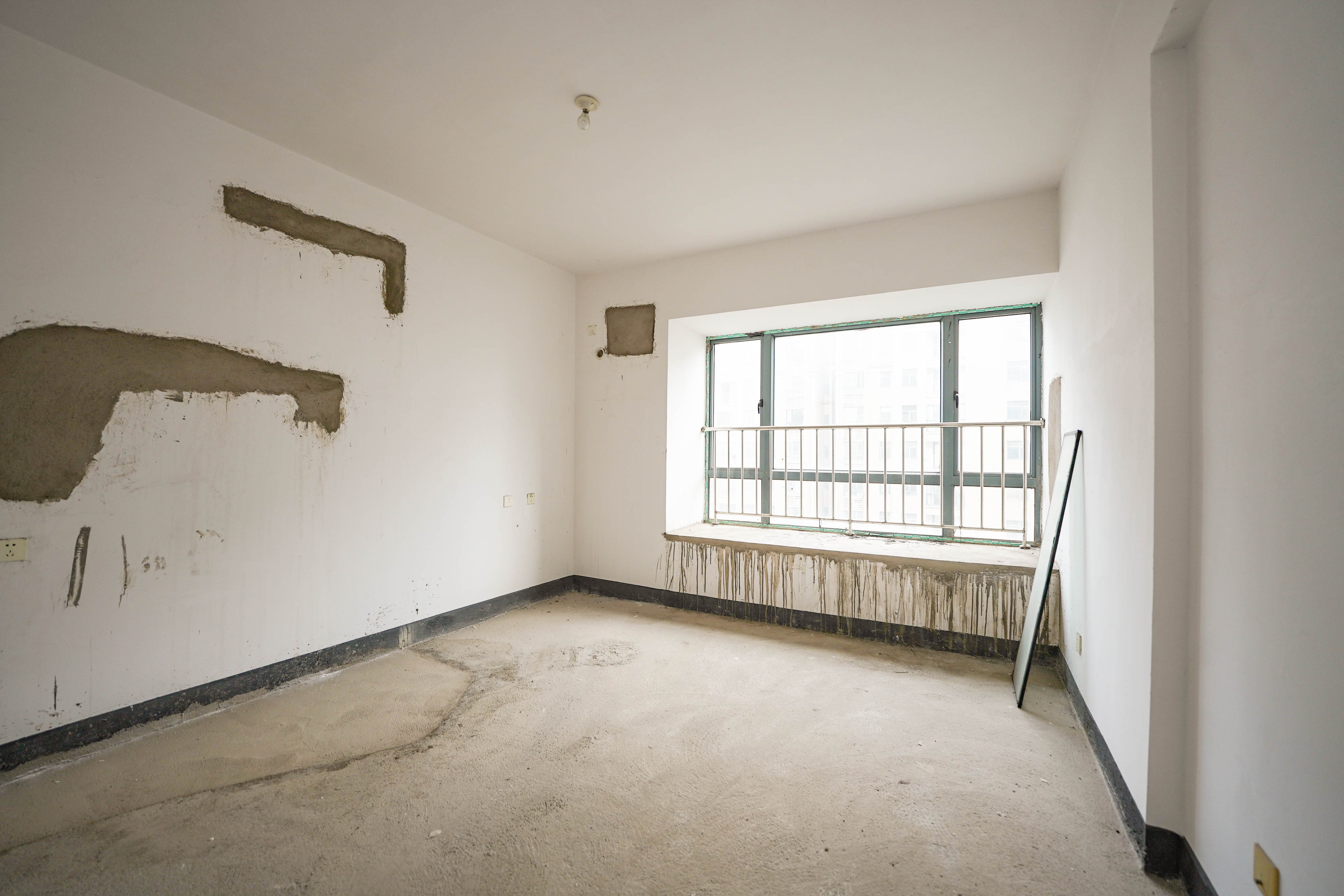 和美星城  4室2厅2卫    106.0万 和美星城  4室2厅2卫    106.0万卧室