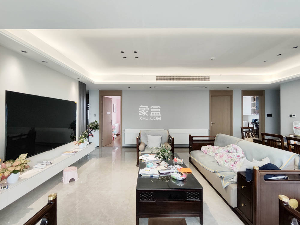 长房星城天地  4室2厅2卫    189.9万