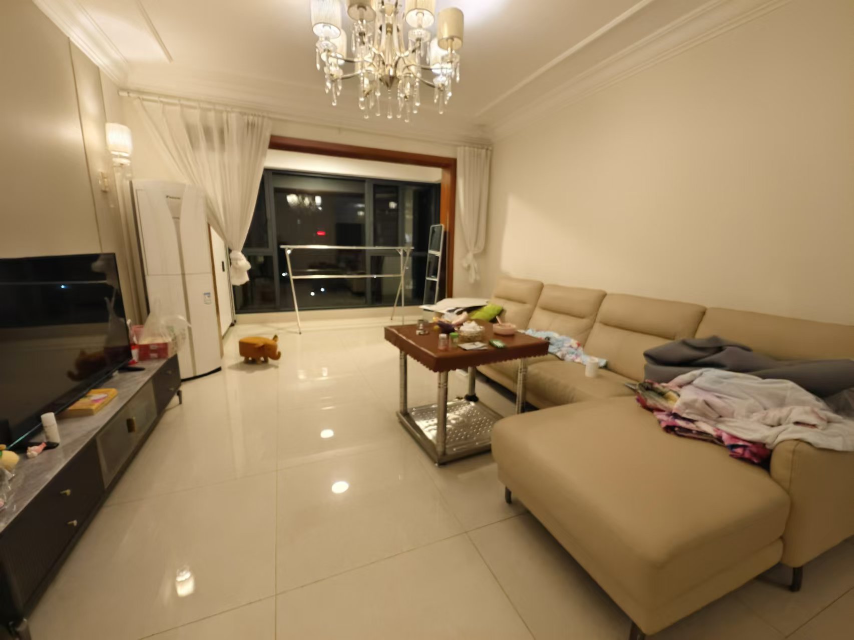 恒大华府 3室2厅2卫 100.0万 恒大华府 3室2厅2卫 100.0万室内图