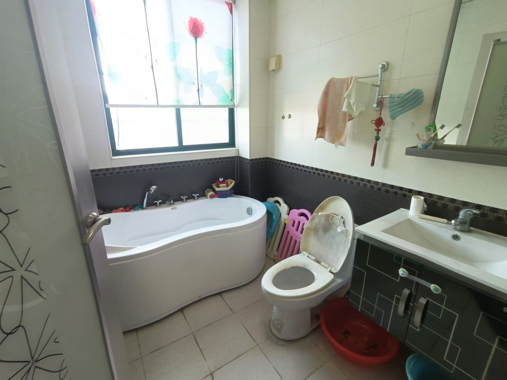 新城首座  3室2厅2卫    69.8万 新城首座  3室2厅2卫    69.8万室内图