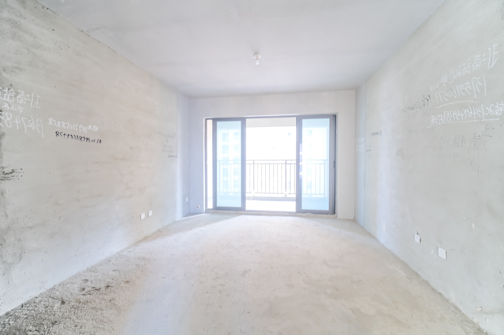 星雅美辰 3室2厅2卫 85.0万 星雅美辰 3室2厅2卫 85.0万客厅