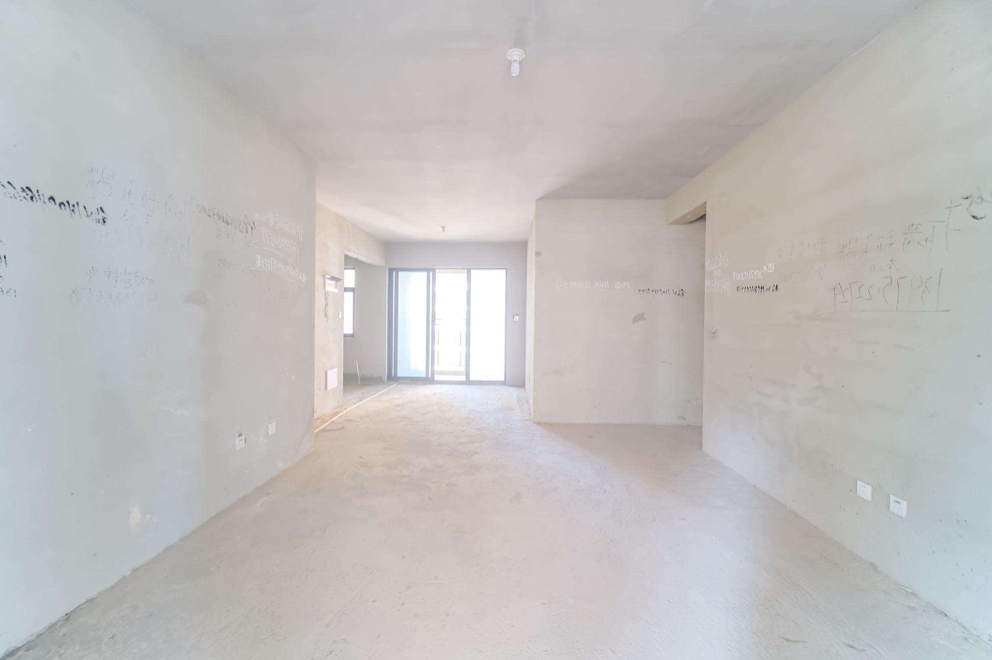 星雅美辰 3室2厅2卫 85.0万 星雅美辰 3室2厅2卫 85.0万客厅