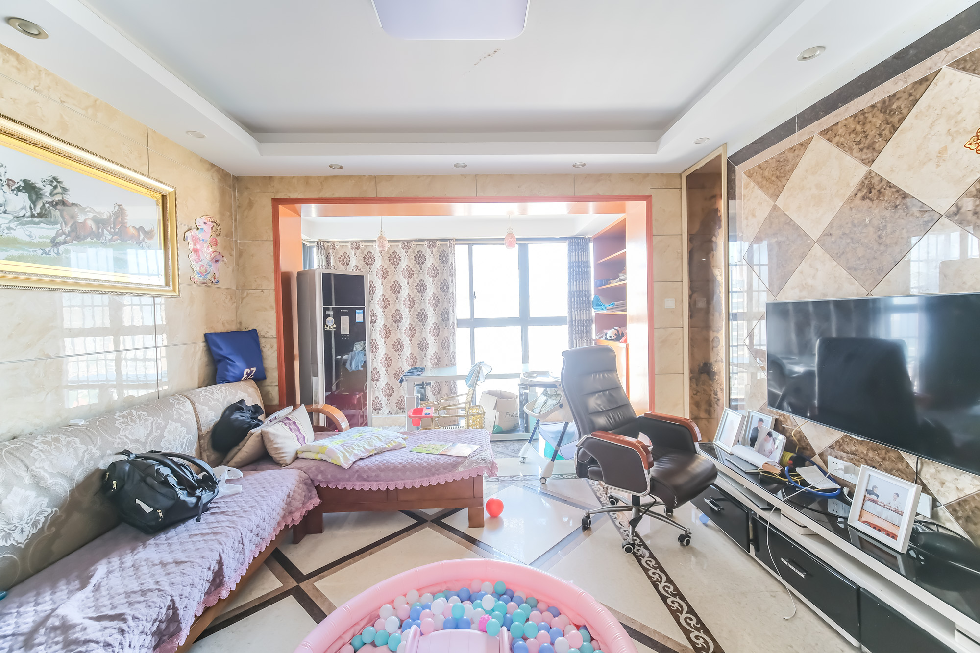 花样年华  4室2厅1卫    72.0万 花样年华  4室2厅1卫    72.0万