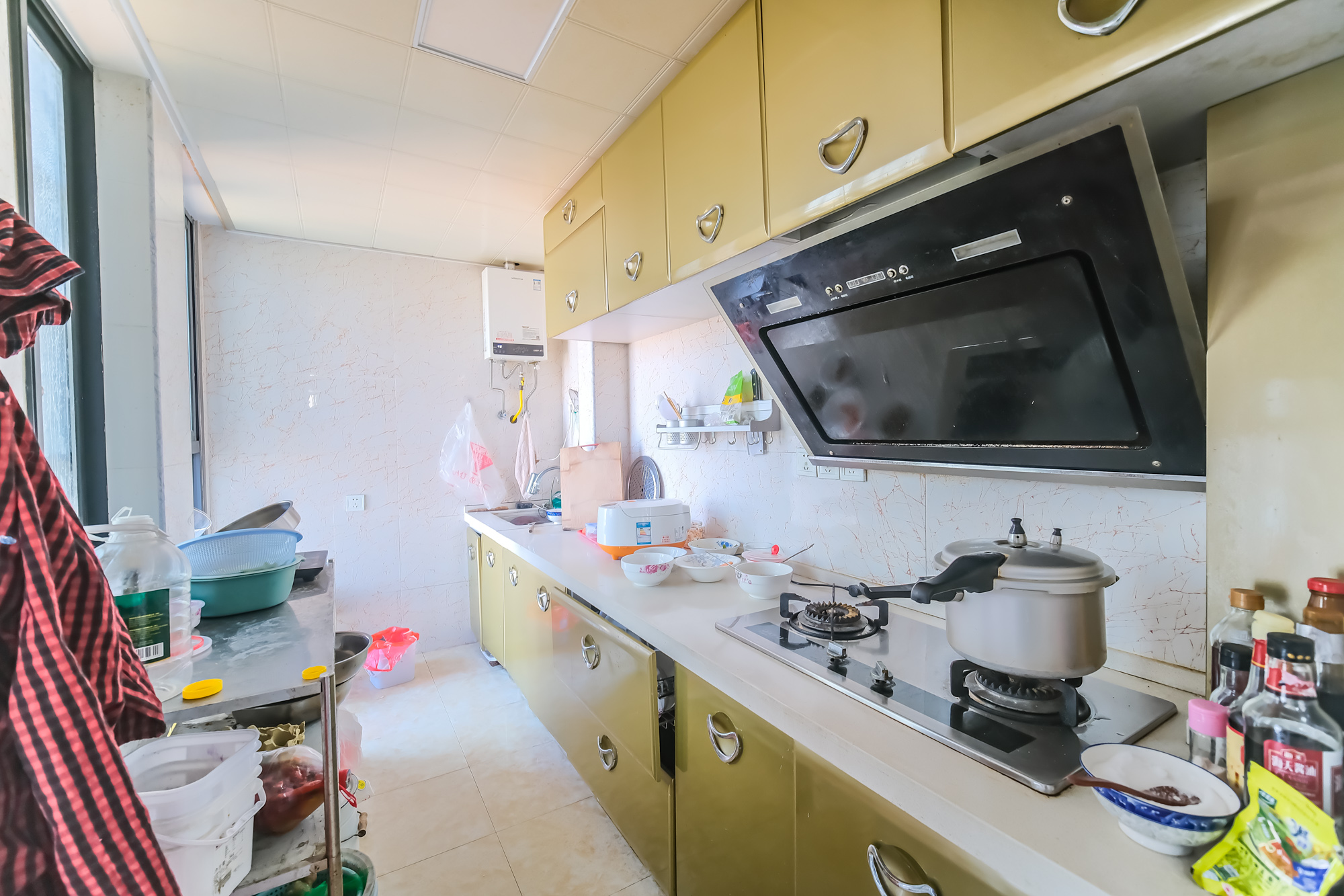 花样年华  4室2厅1卫    72.0万 花样年华  4室2厅1卫    72.0万厨房