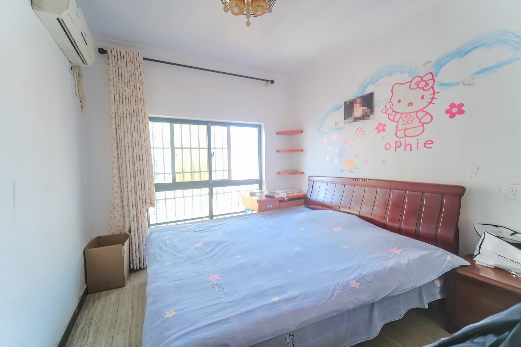 花样年华  4室2厅1卫    72.0万 花样年华  4室2厅1卫    72.0万卧室