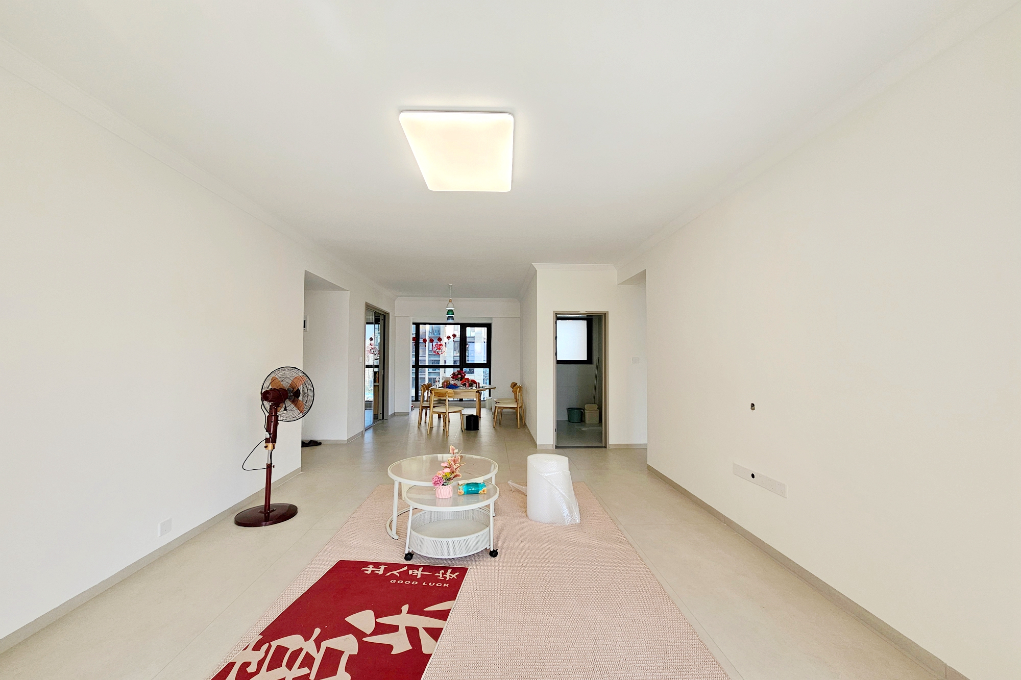 明昇壹城(明昇时代广场)二期 4室2厅2卫 240.0万 明昇壹城(明昇时代广场)二期 4室2厅2卫 240.0万客厅