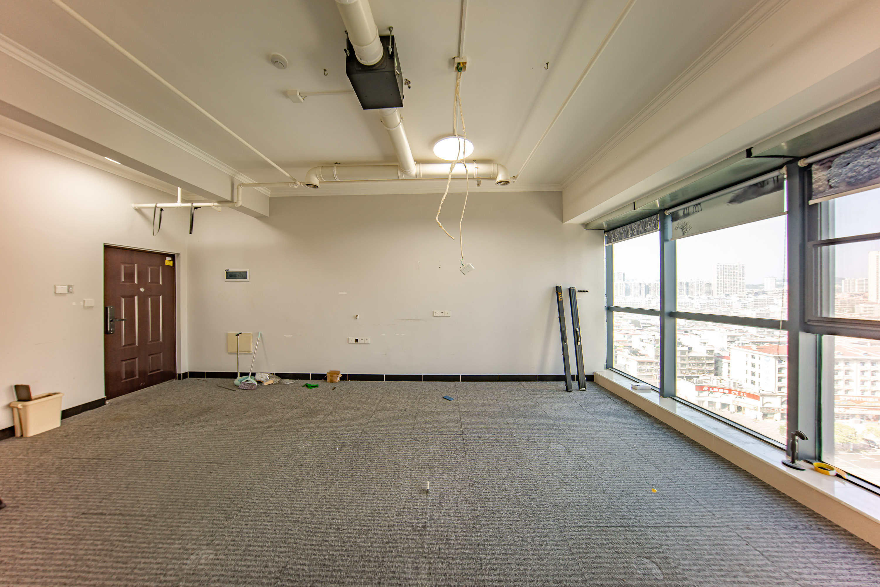 洋湖时代 1室1厅1卫 26.0万 洋湖时代 1室1厅1卫 26.0万客厅