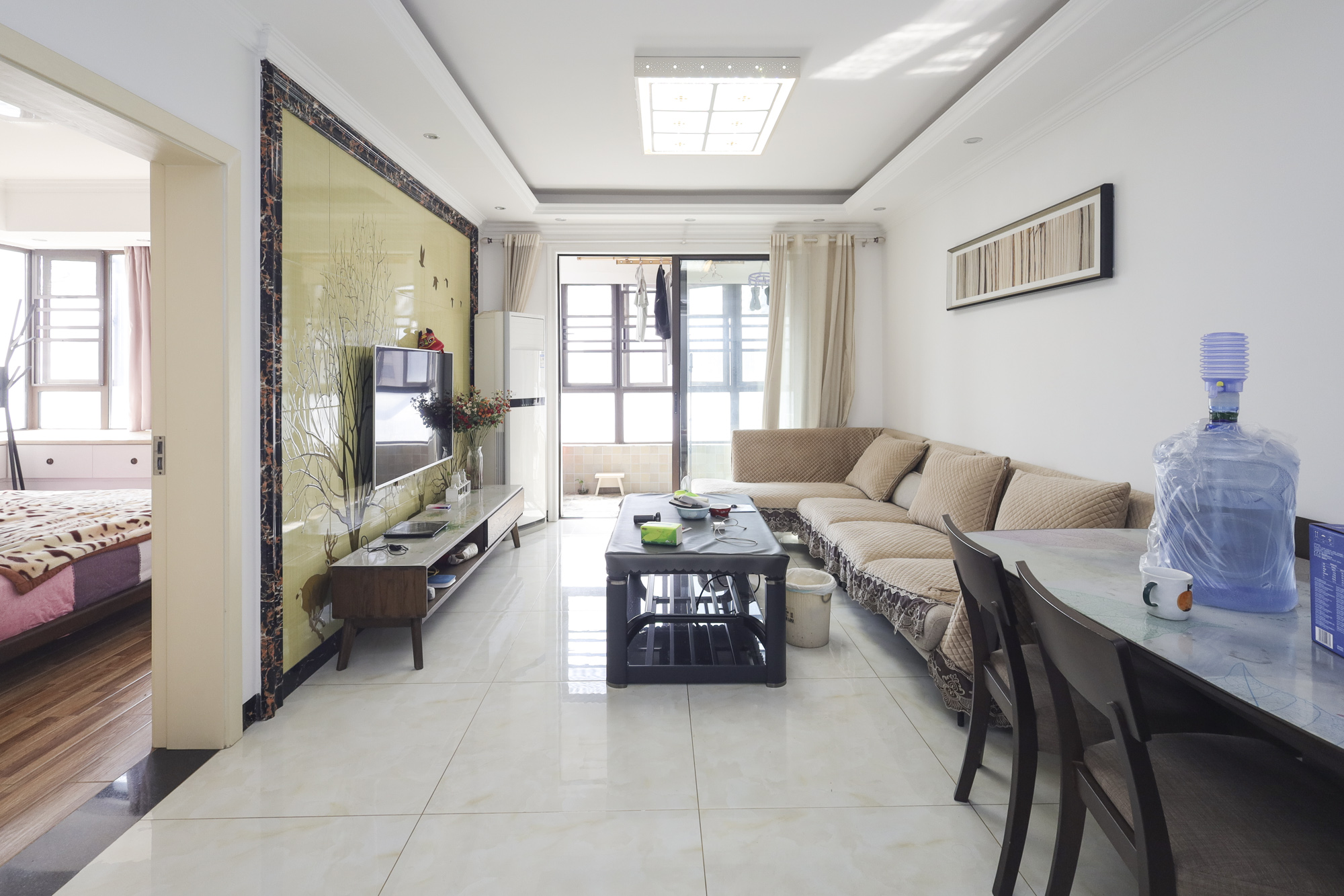 山语城三期 3室2厅1卫 63.0万 山语城三期 3室2厅1卫 63.0万客厅