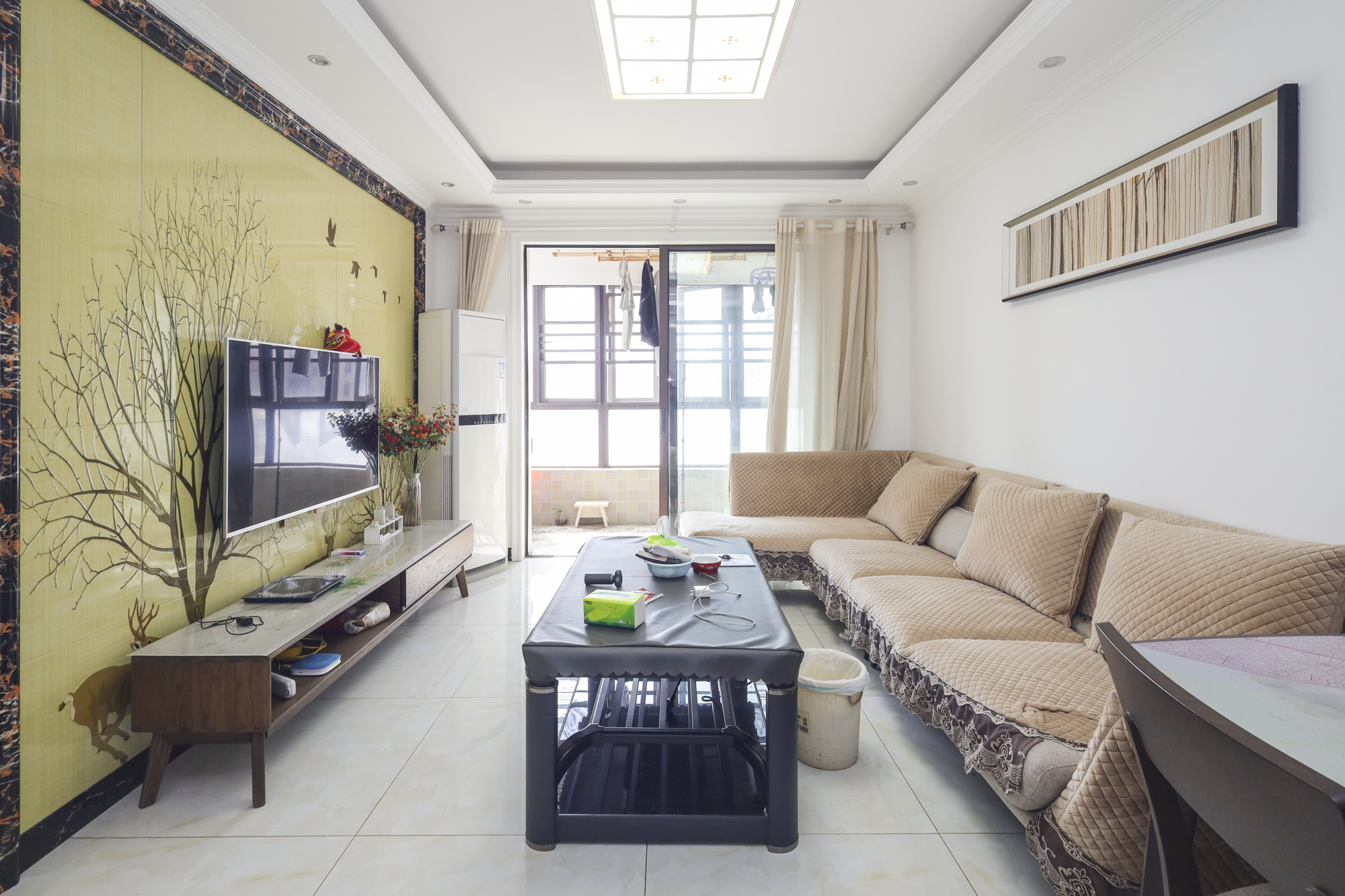 山语城三期 3室2厅1卫 63.0万 山语城三期 3室2厅1卫 63.0万客厅