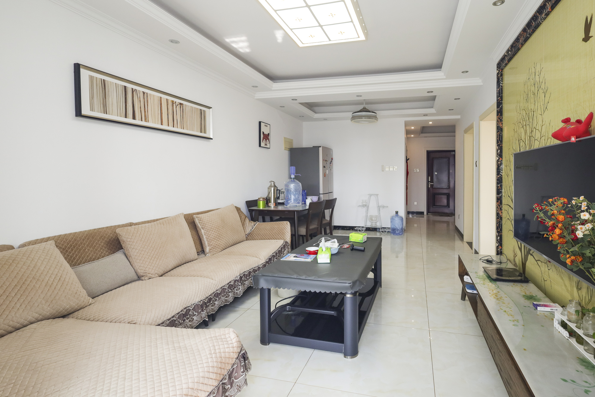 山语城三期 3室2厅1卫 63.0万 山语城三期 3室2厅1卫 63.0万客厅