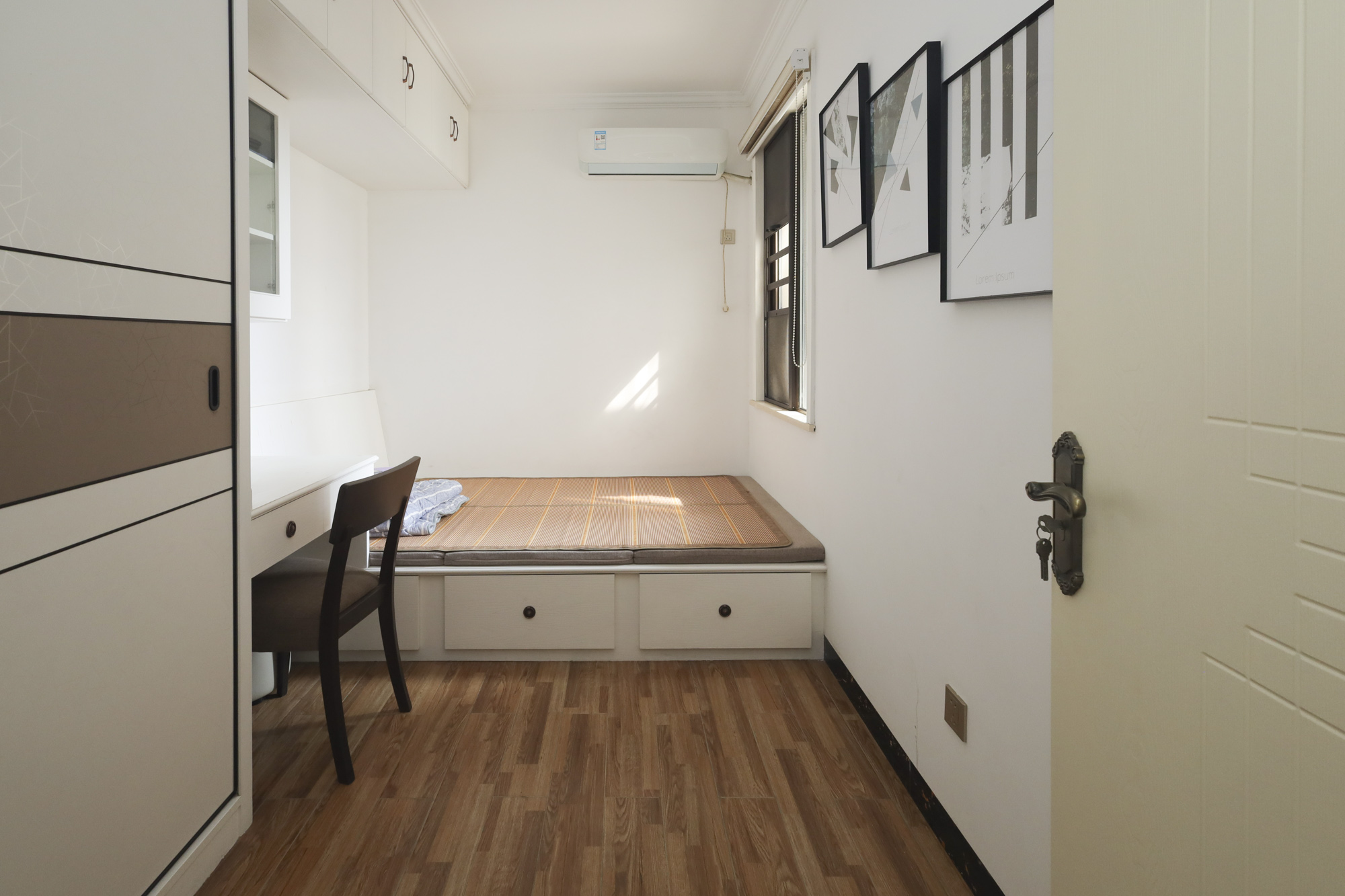 山语城三期 3室2厅1卫 63.0万 山语城三期 3室2厅1卫 63.0万卧室