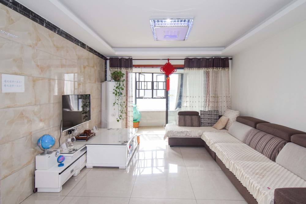 润和紫郡一期  3室2厅1卫    65.0万